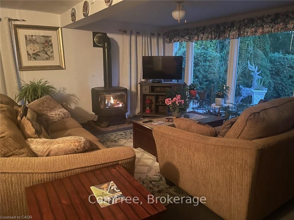 Photo 30 of 439 Mooney Crescent, Orillia — HOMEH