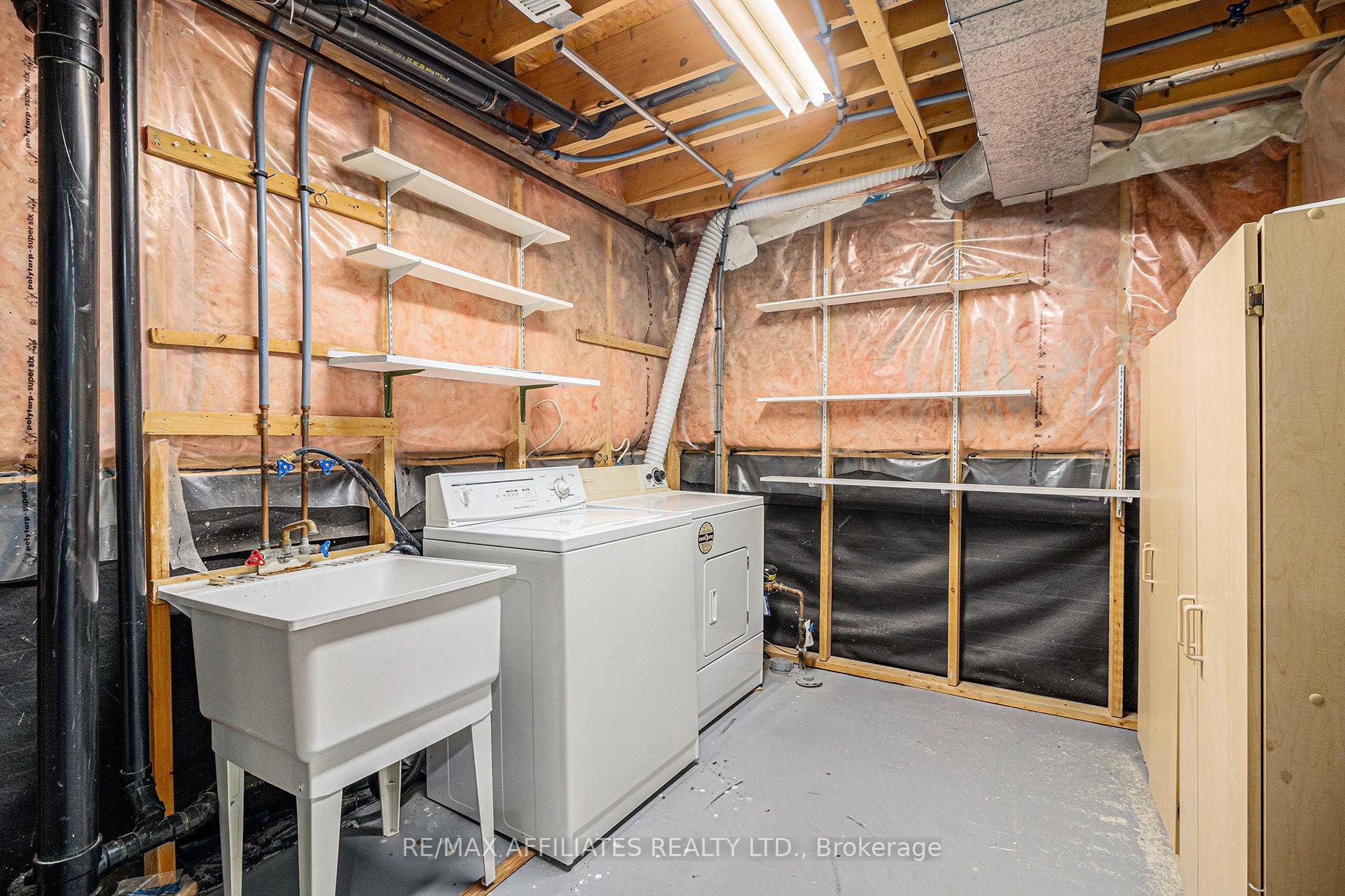 Photo 20 of 2106 Sunland Drive, Ottawa, Fallingbrook/Gardenway South — HOMEH