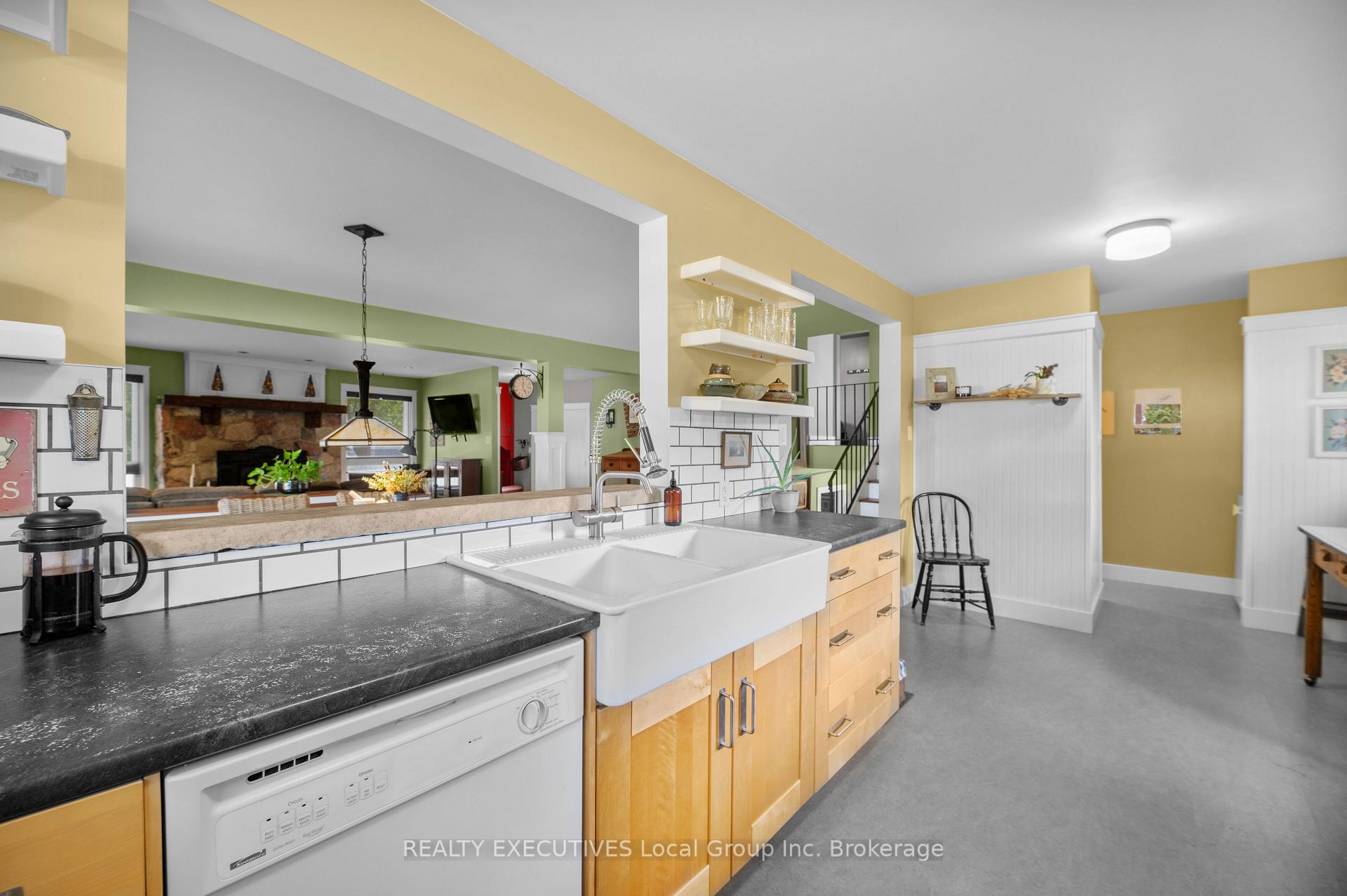 Photo 16 of 397 Camelot Drive, North Bay, Birchaven — HOMEH
