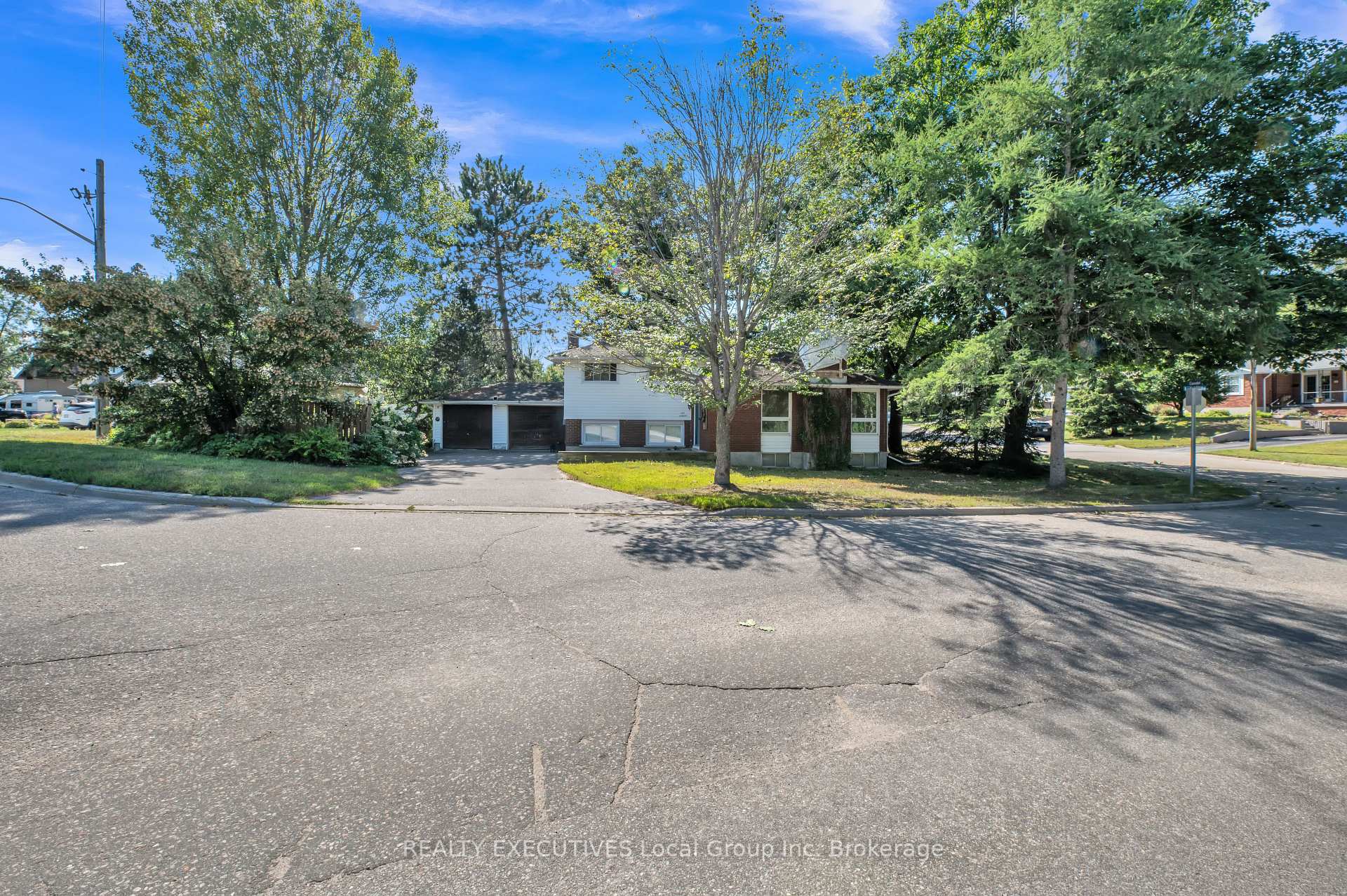 Photo 49 of 397 Camelot Drive, North Bay, Birchaven — HOMEH