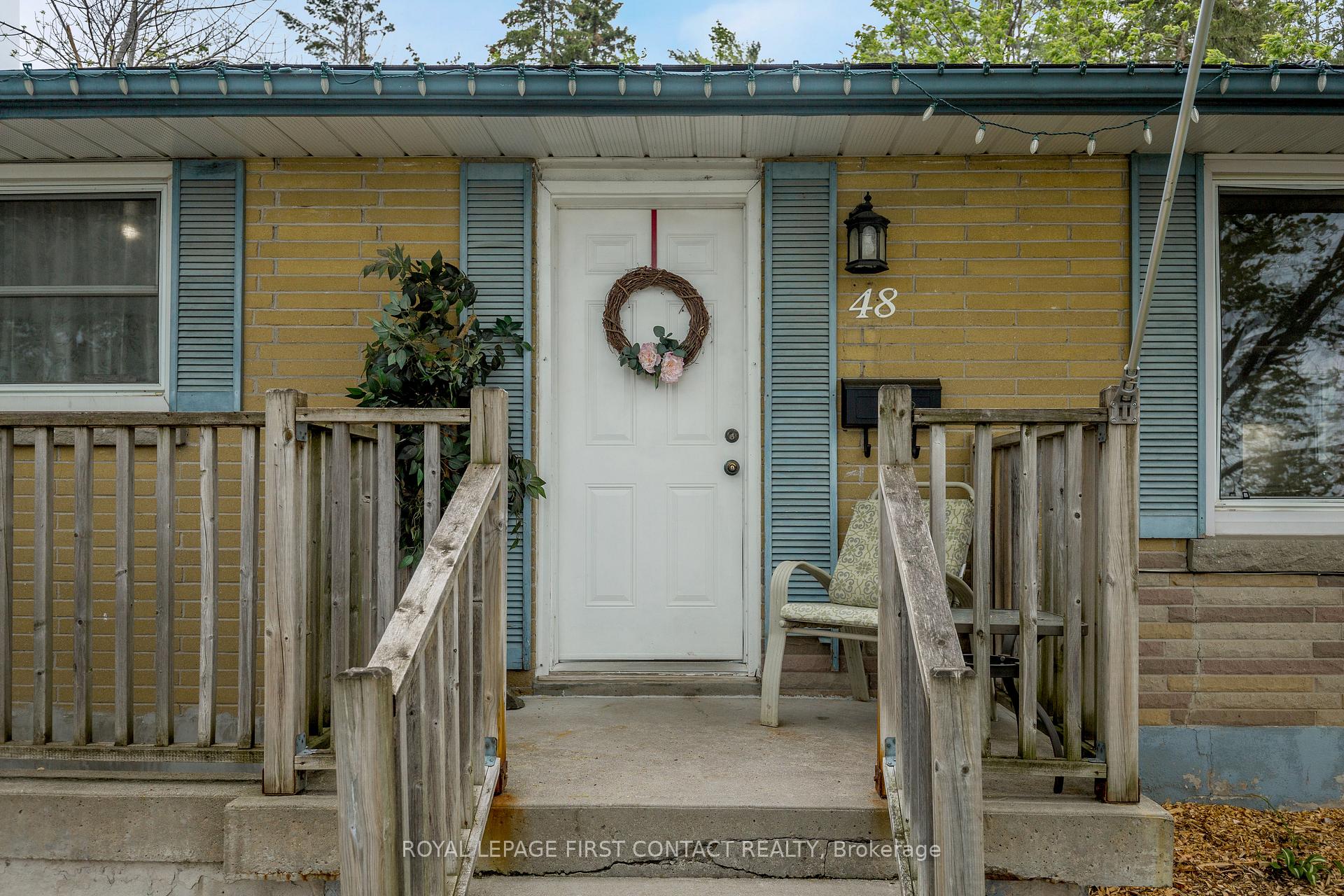 Photo 3 of 48 Brant Street W, Orillia — HOMEH