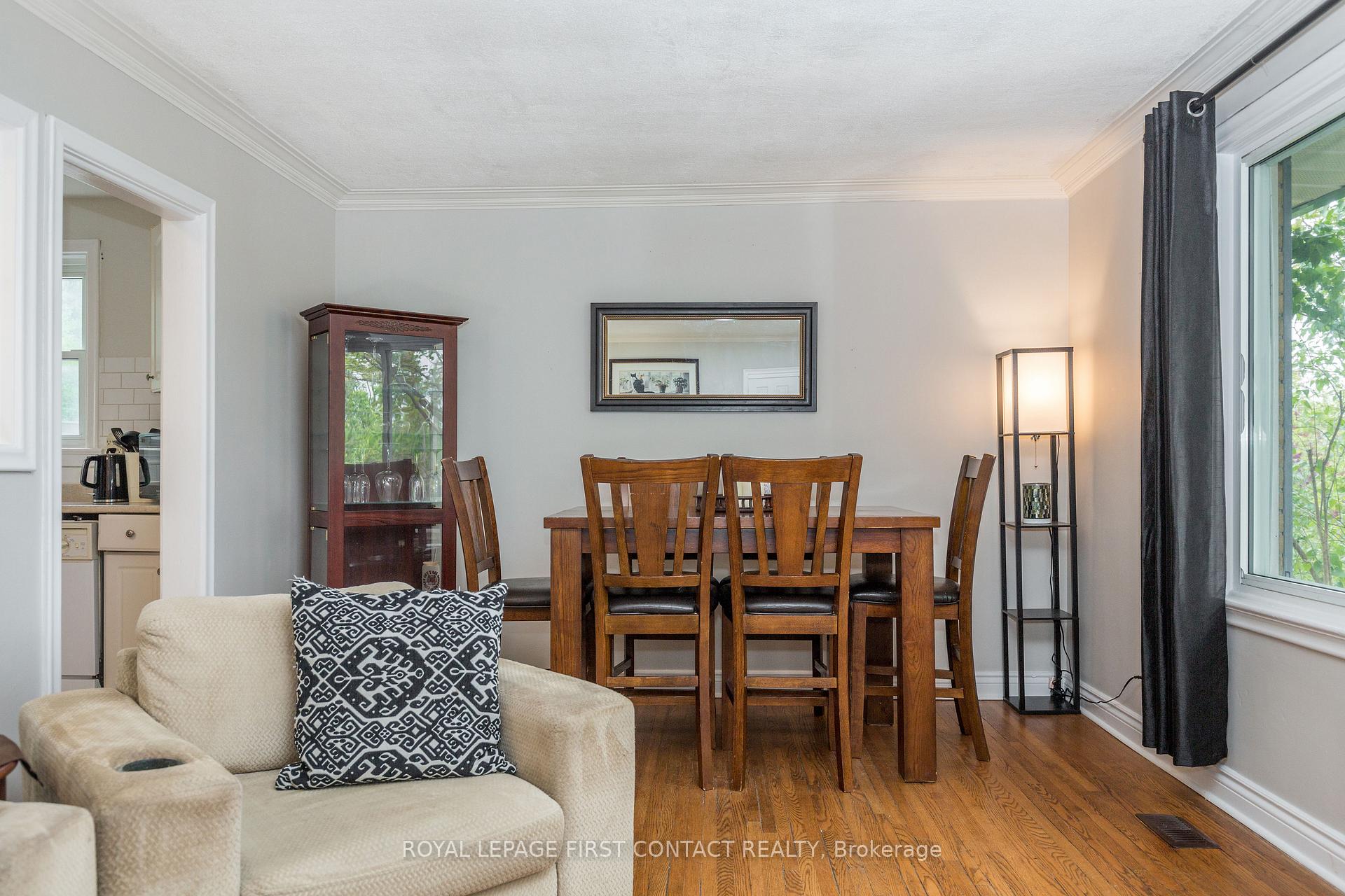Photo 11 of 48 Brant Street W, Orillia — HOMEH