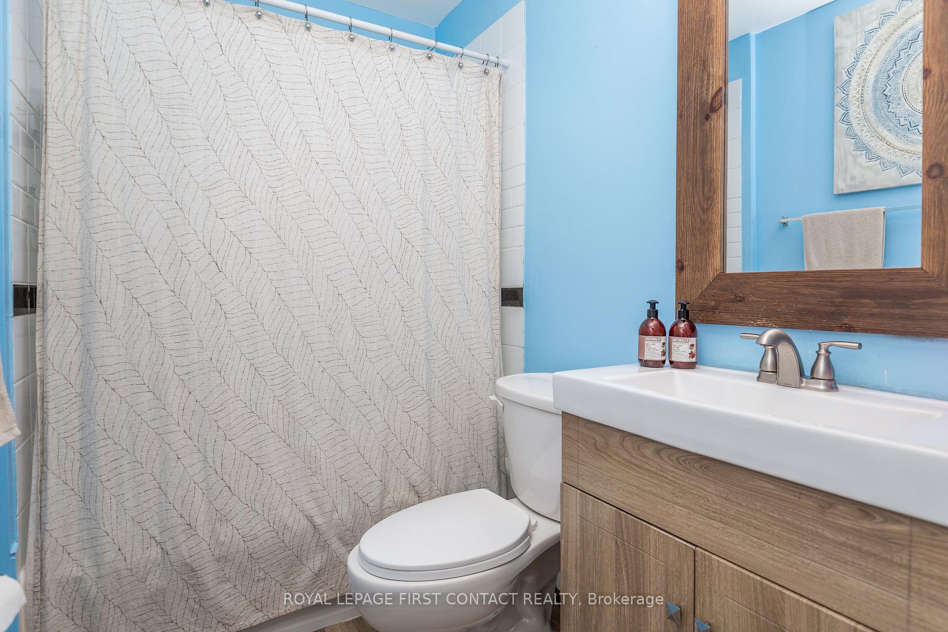 Photo 21 of 48 Brant Street W, Orillia — HOMEH