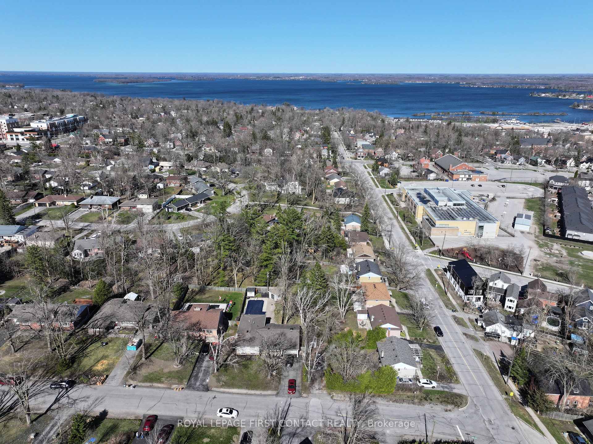 Photo 39 of 48 Brant Street W, Orillia — HOMEH
