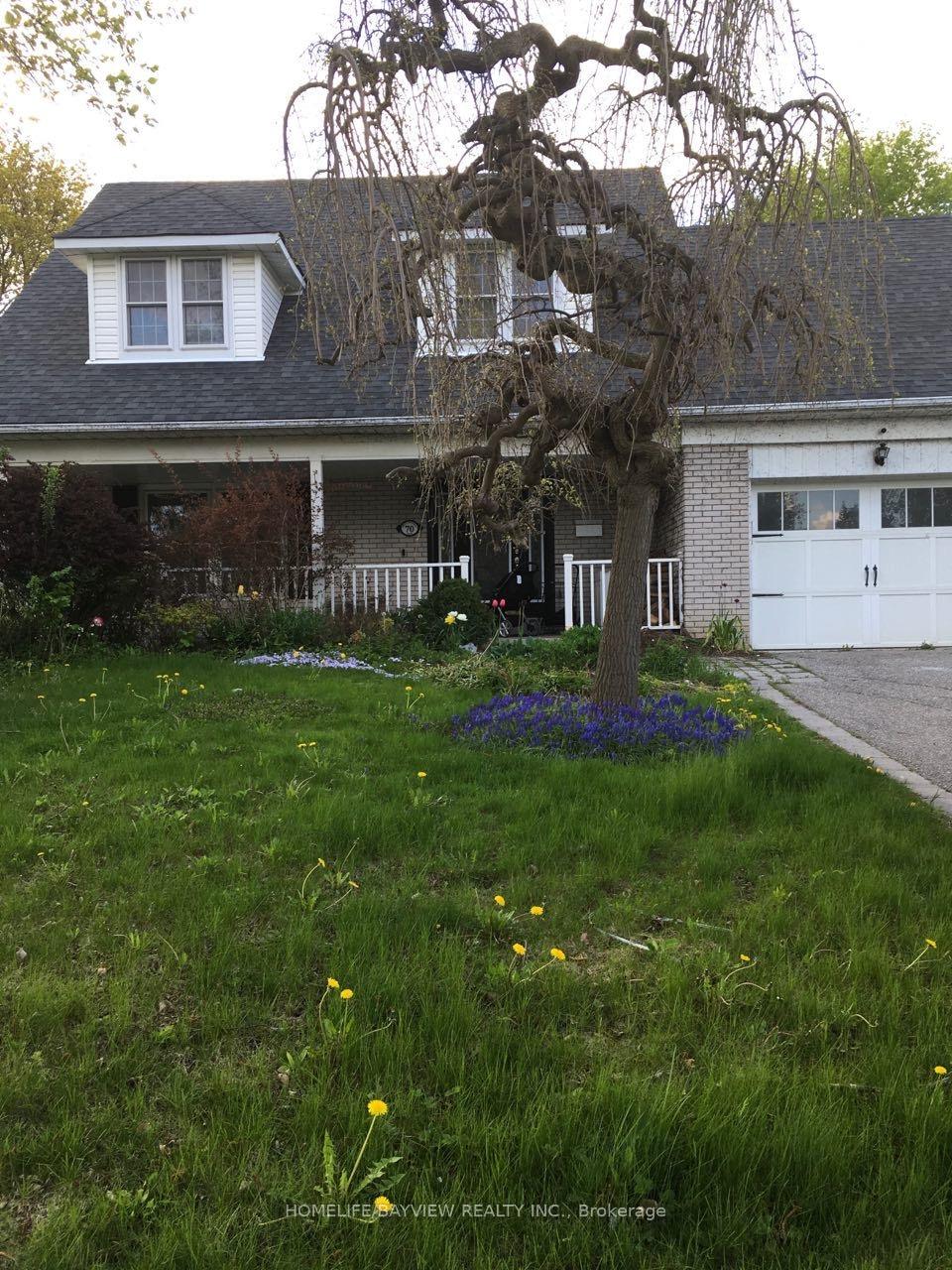 Front of 70 Royal Orchard Boulevard