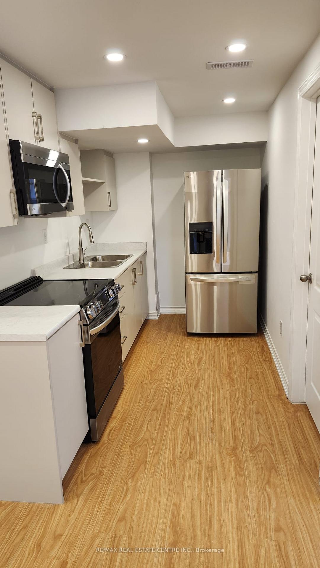 Photo 8 of Unit Bsmt, 640 Best Road, Milton, Beaty — HOMEH