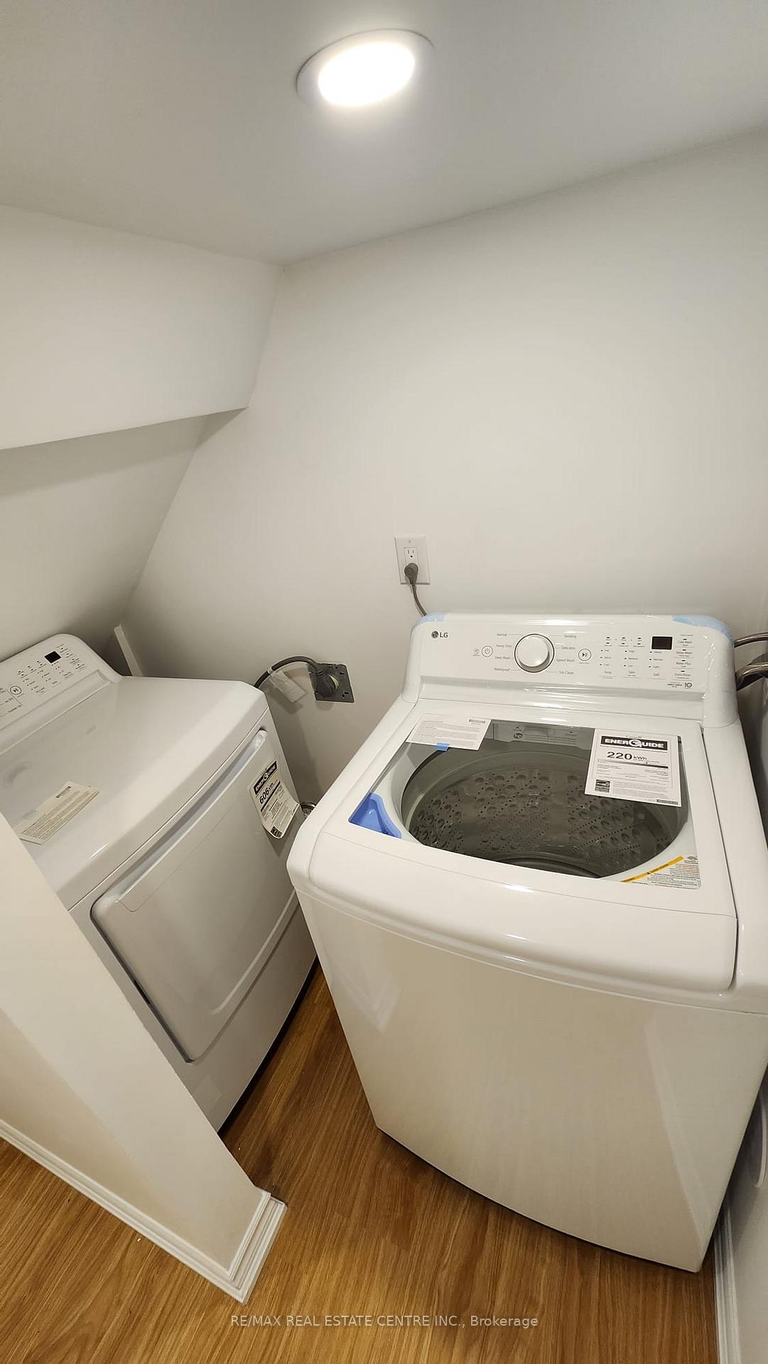 Photo 7 of Unit Bsmt, 640 Best Road, Milton, Beaty — HOMEH