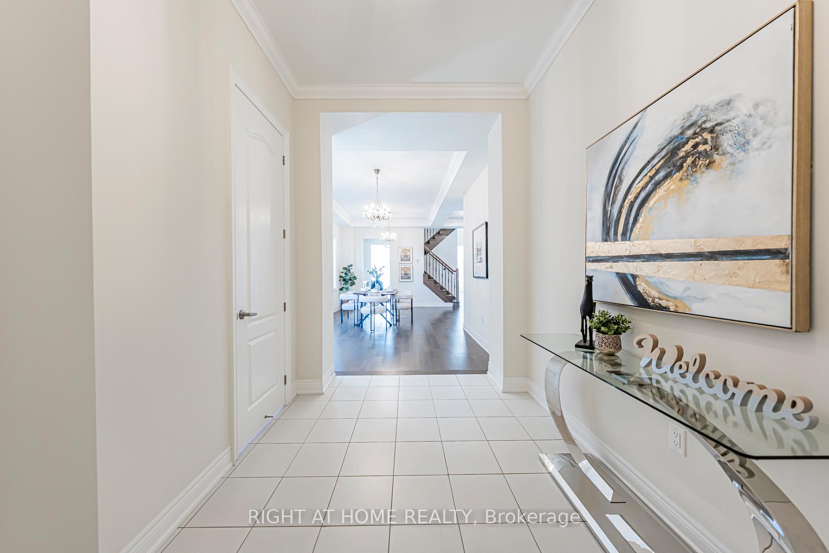 Photo 2 of 551 Somerville Drive, Newmarket, Stonehaven-Wyndham — HOMEH