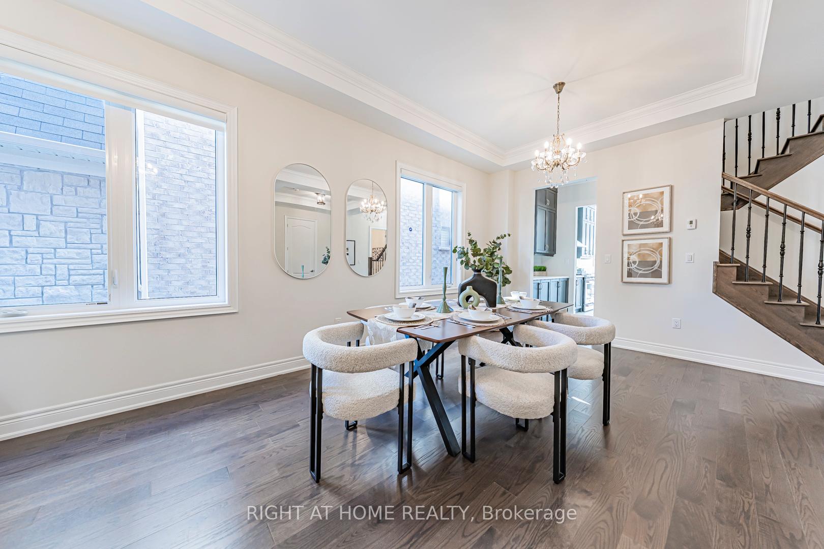Photo 3 of 551 Somerville Drive, Newmarket, Stonehaven-Wyndham — HOMEH