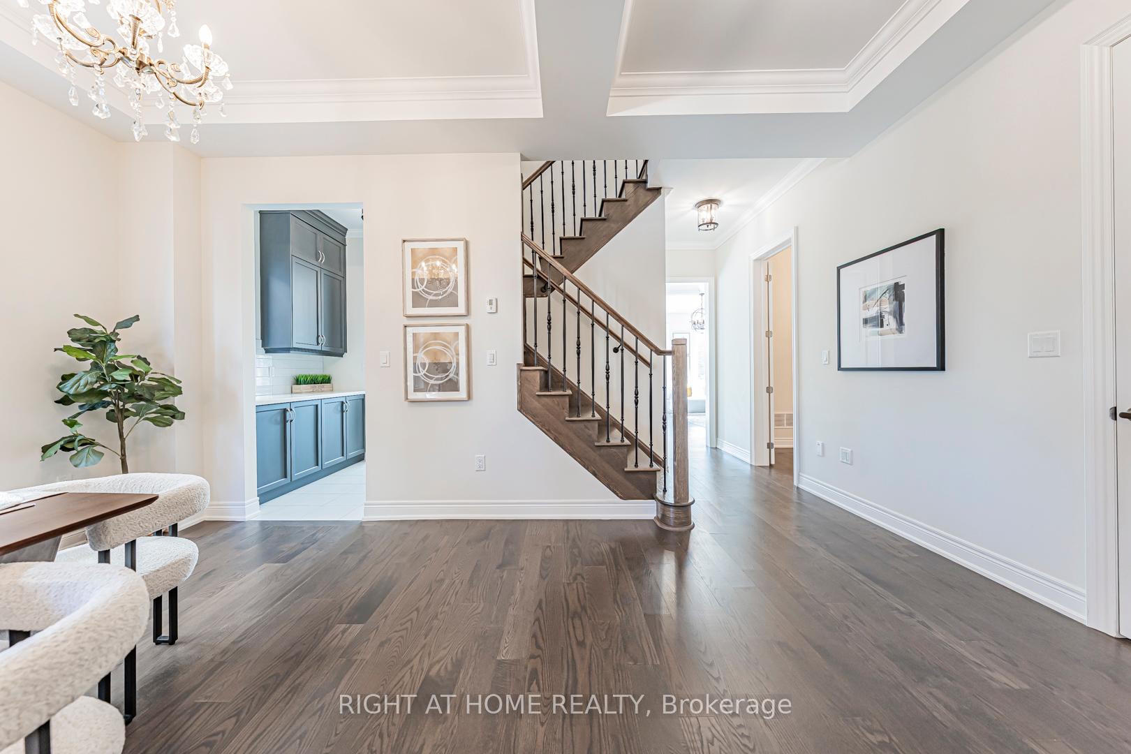 Photo 6 of 551 Somerville Drive, Newmarket, Stonehaven-Wyndham — HOMEH