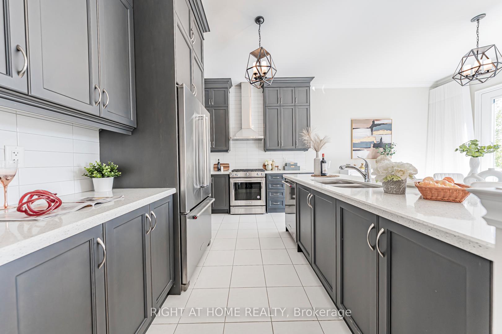 Photo 9 of 551 Somerville Drive, Newmarket, Stonehaven-Wyndham — HOMEH