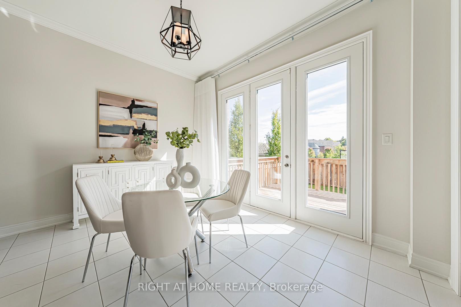 Photo 12 of 551 Somerville Drive, Newmarket, Stonehaven-Wyndham — HOMEH