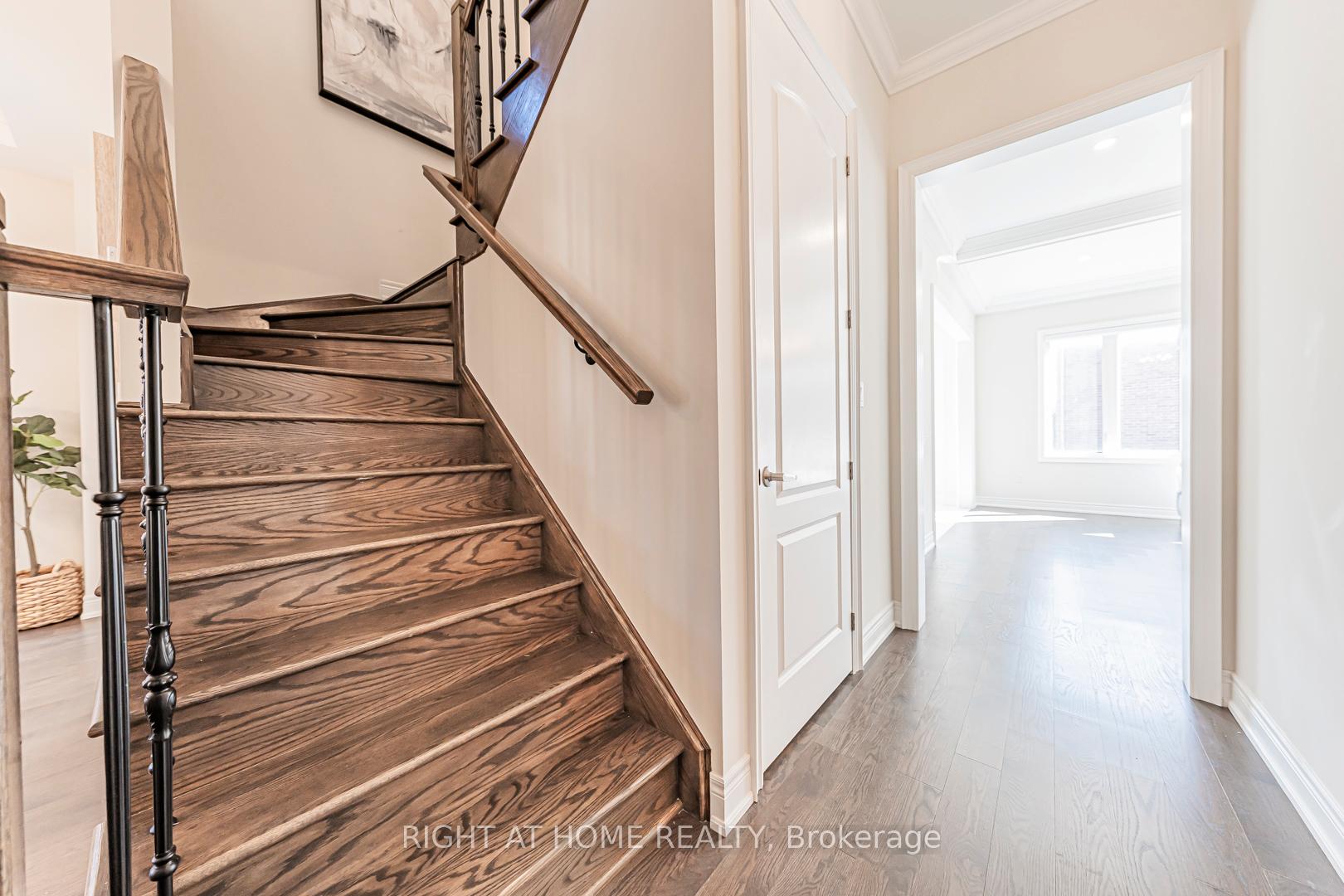 Photo 22 of 551 Somerville Drive, Newmarket, Stonehaven-Wyndham — HOMEH