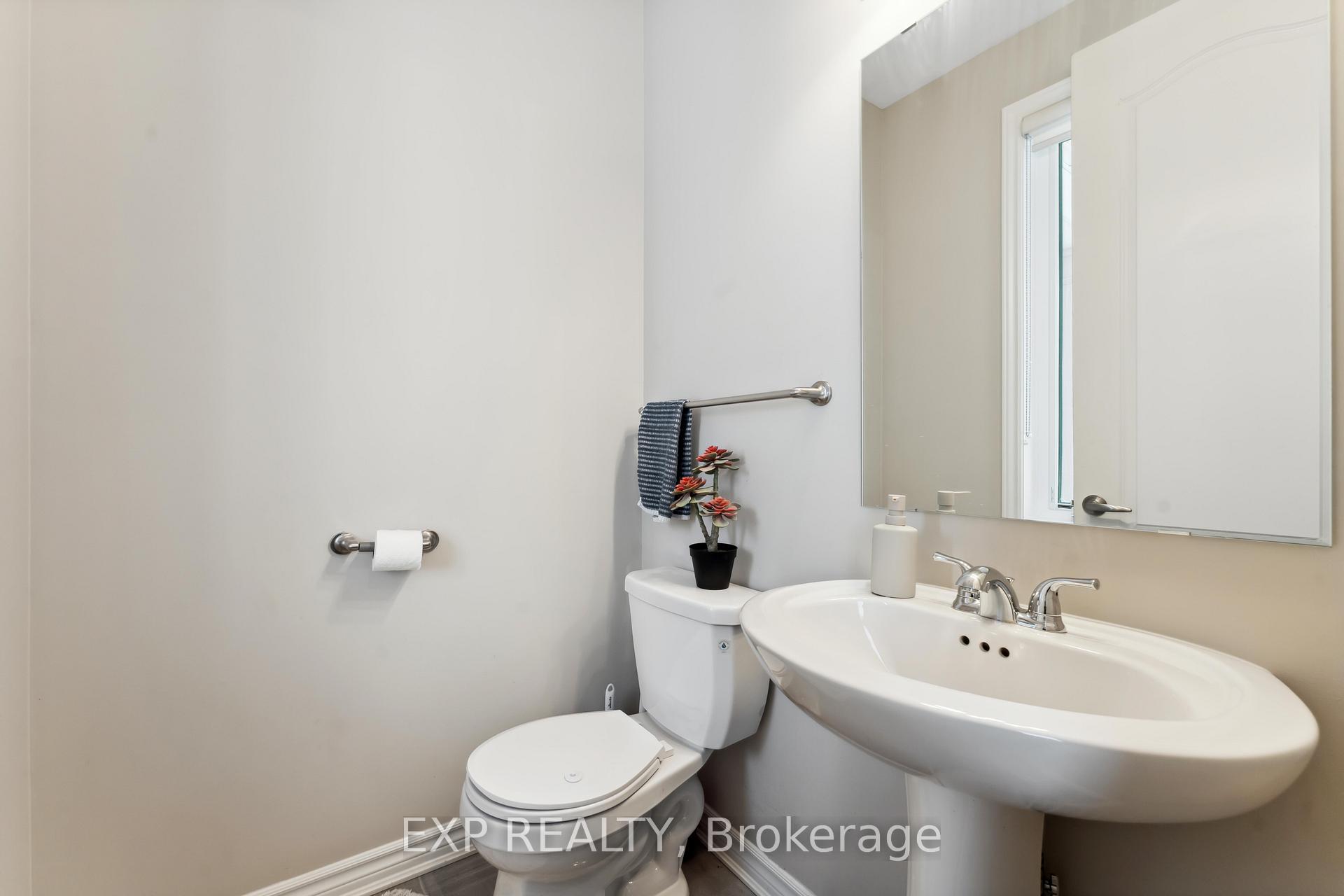 Photo 12 of 107 Aubrais Crescent, Ottawa, Chapel Hill South - Orleans Village — HOMEH