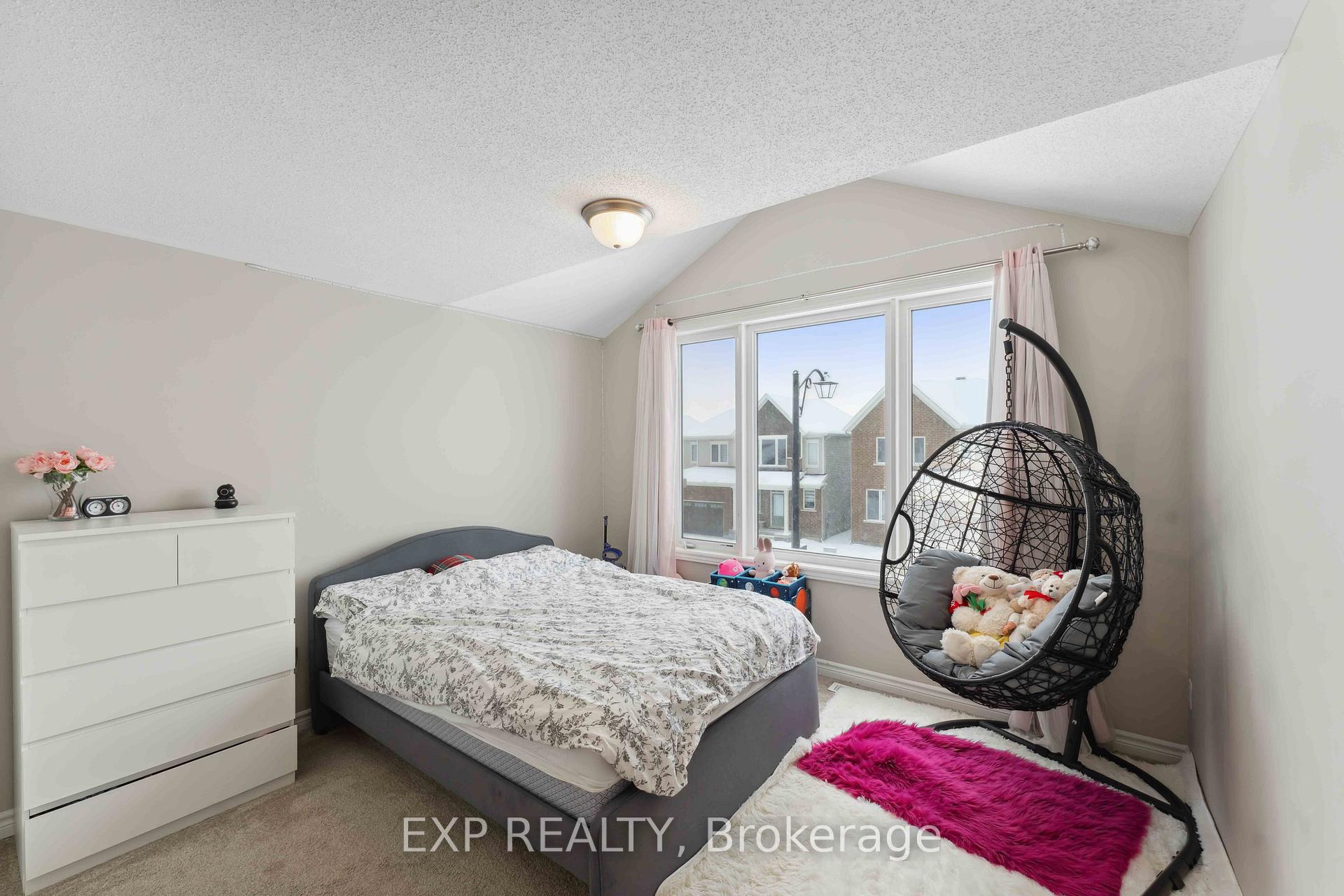 Photo 16 of 107 Aubrais Crescent, Ottawa, Chapel Hill South - Orleans Village — HOMEH