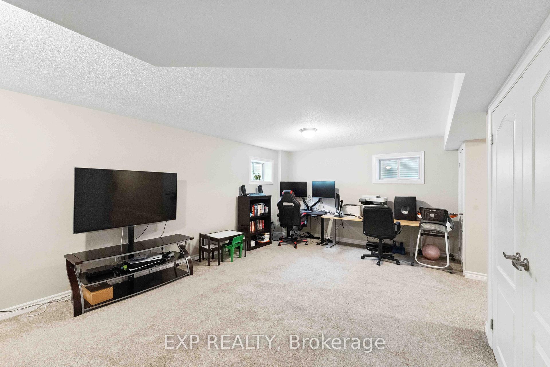 Photo 30 of 107 Aubrais Crescent, Ottawa, Chapel Hill South - Orleans Village — HOMEH