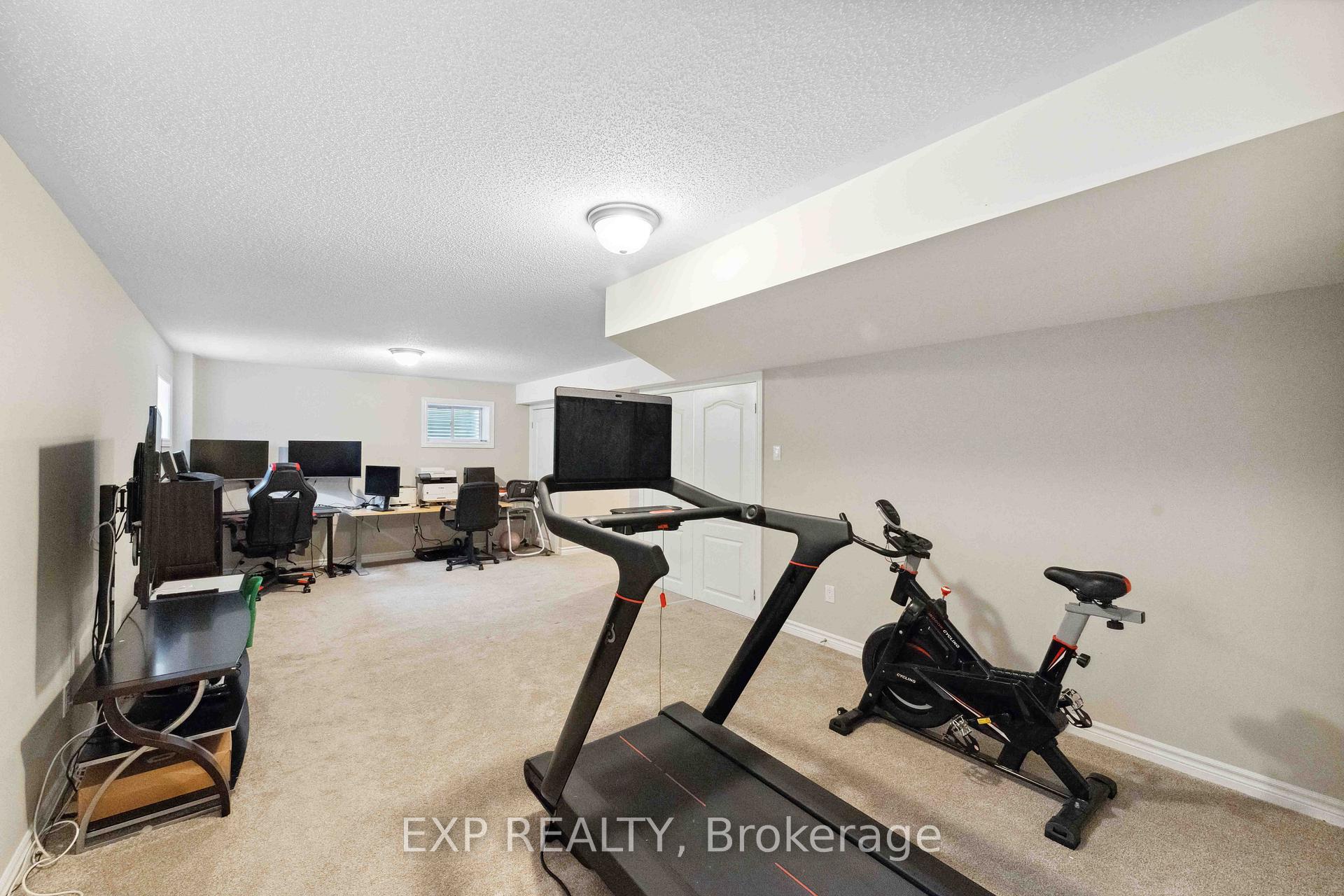 Photo 33 of 107 Aubrais Crescent, Ottawa, Chapel Hill South - Orleans Village — HOMEH