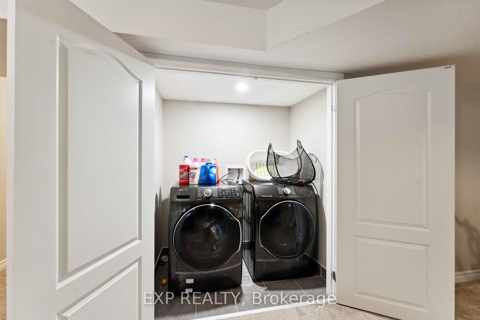 Photo 34 of 107 Aubrais Crescent, Ottawa, Chapel Hill South - Orleans Village — HOMEH