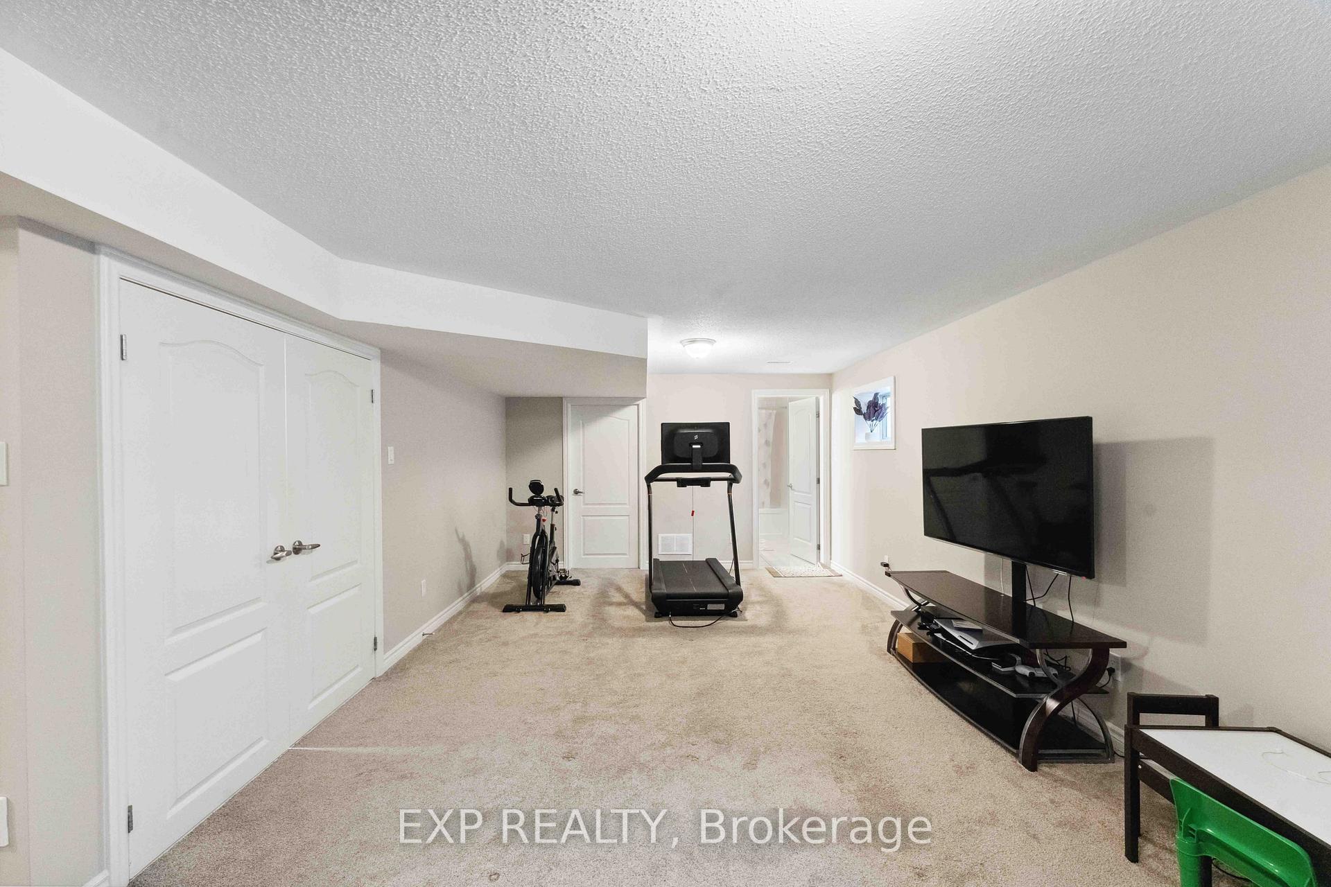 Photo 36 of 107 Aubrais Crescent, Ottawa, Chapel Hill South - Orleans Village — HOMEH