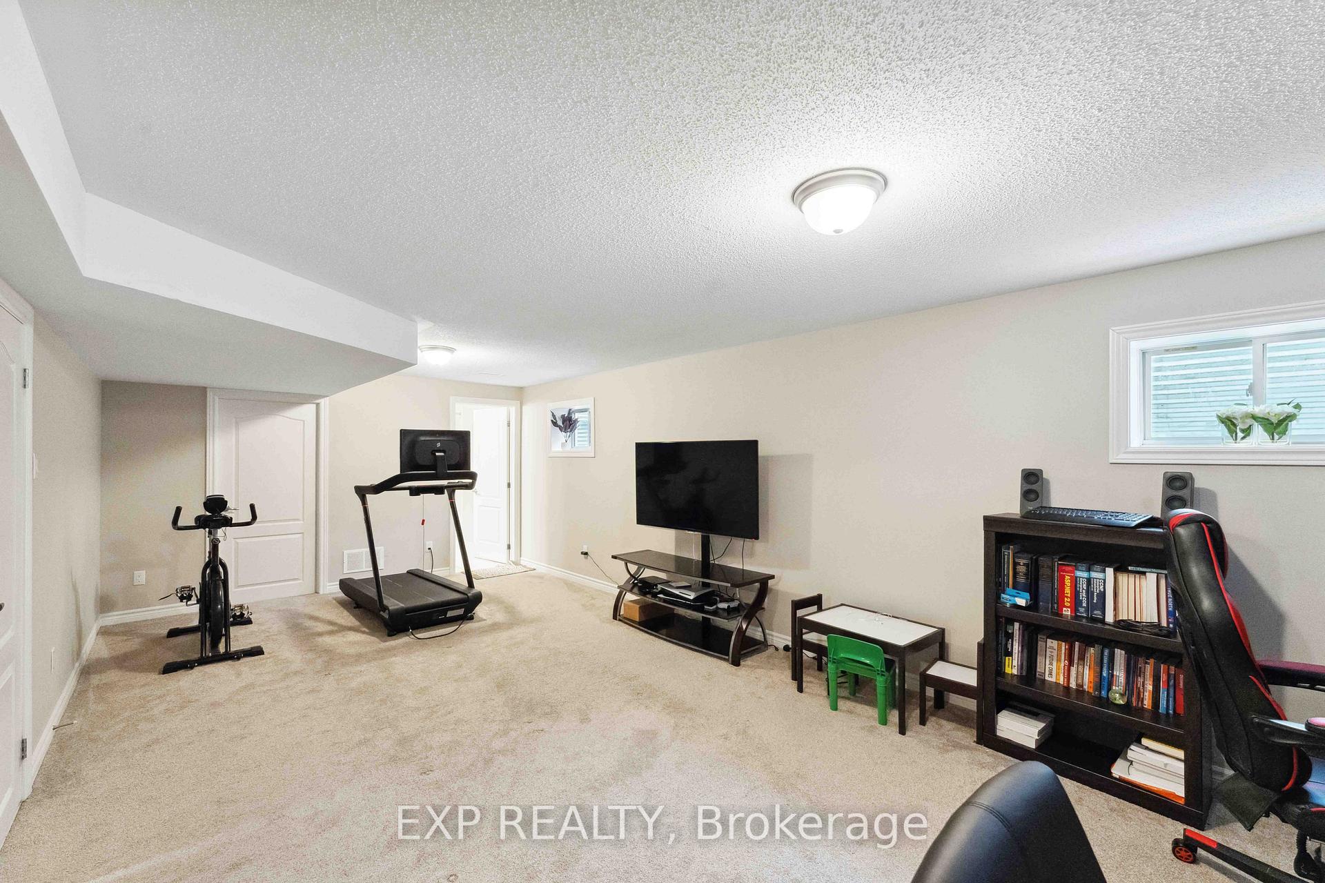 Photo 37 of 107 Aubrais Crescent, Ottawa, Chapel Hill South - Orleans Village — HOMEH