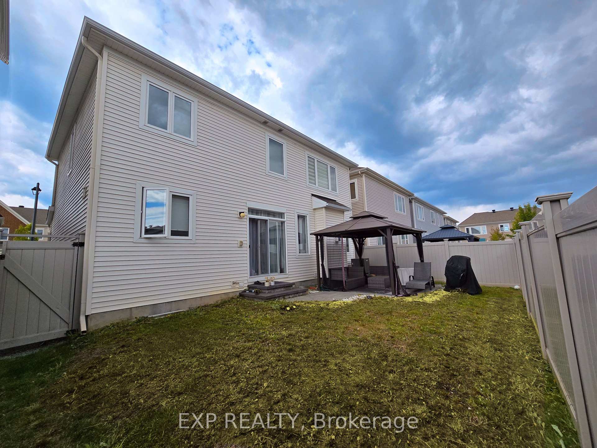 Photo 40 of 107 Aubrais Crescent, Ottawa, Chapel Hill South - Orleans Village — HOMEH