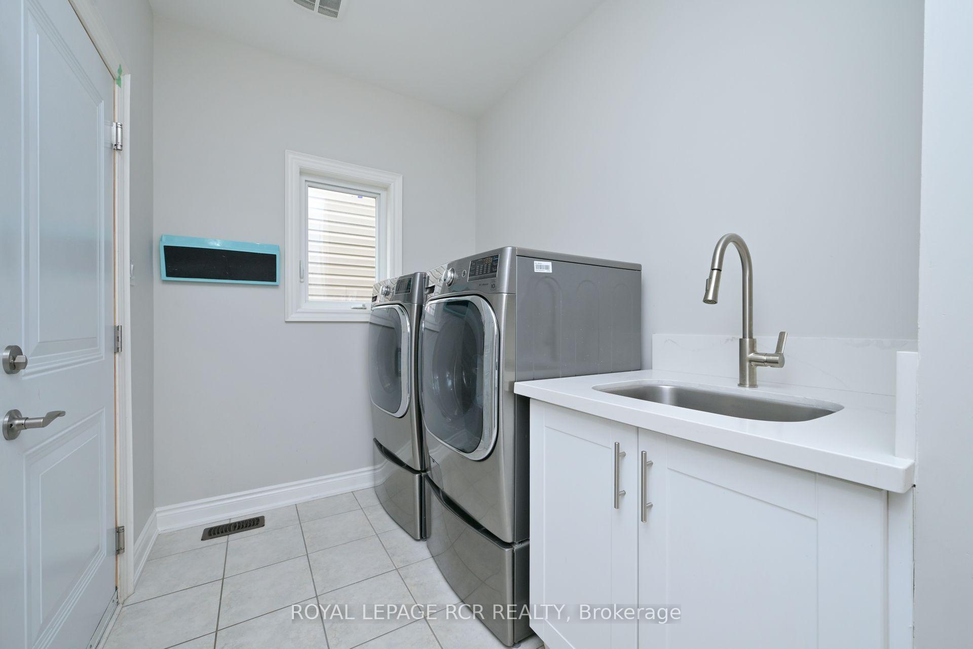Photo 10 of 2 Warman Street, New Tecumseth, Alliston — HOMEH