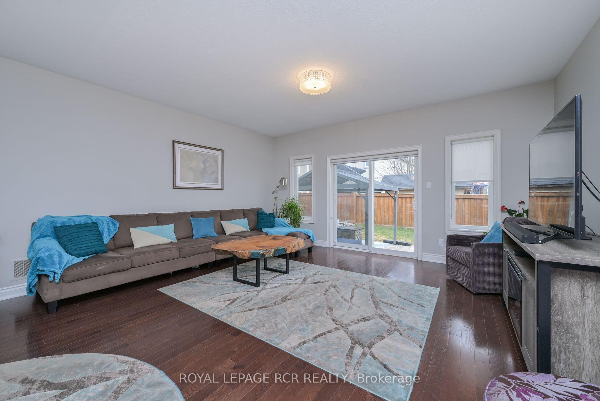 Photo 13 of 2 Warman Street, New Tecumseth, Alliston — HOMEH