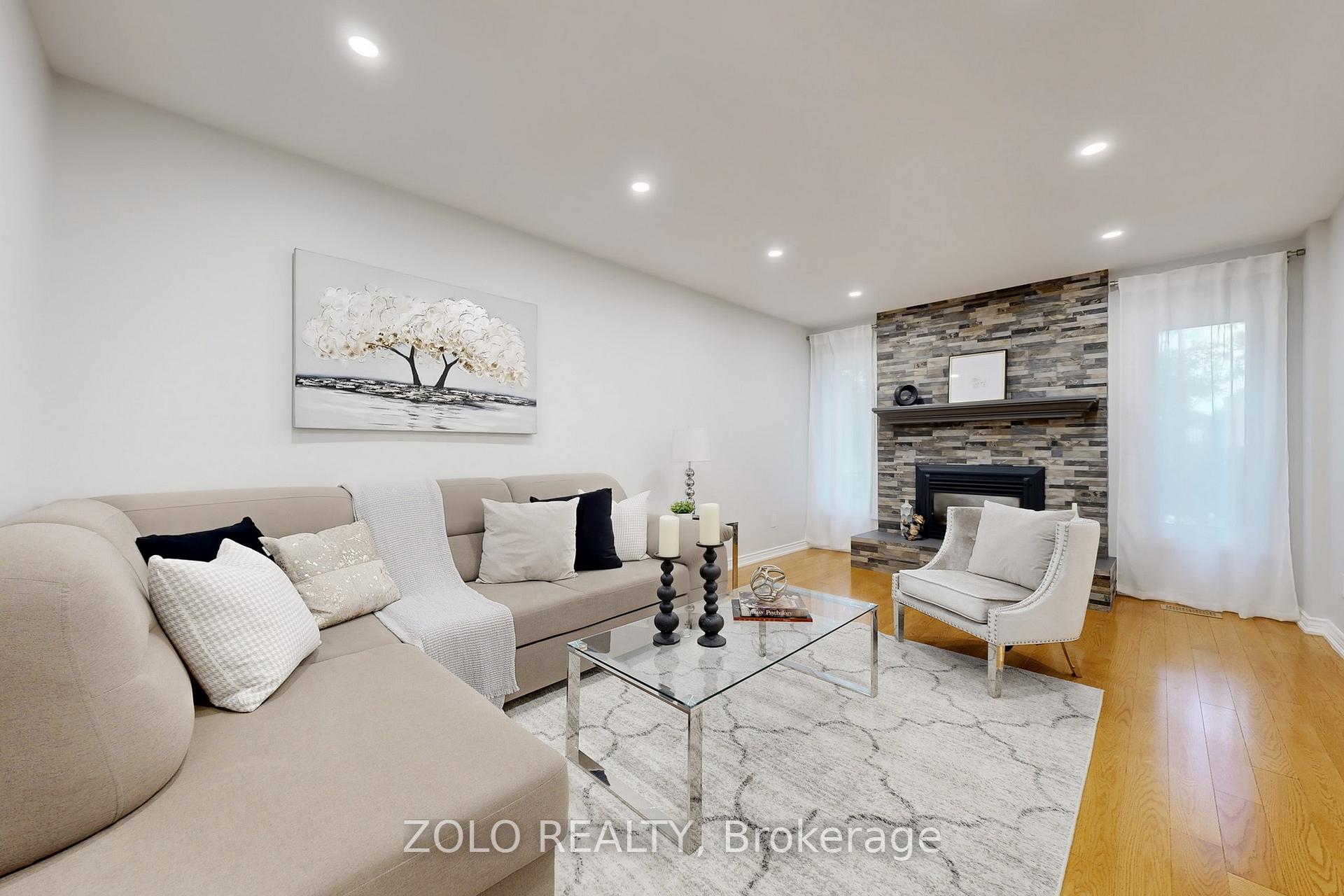Photo 8 of 371 Binns Avenue, Newmarket, Glenway Estates — HOMEH