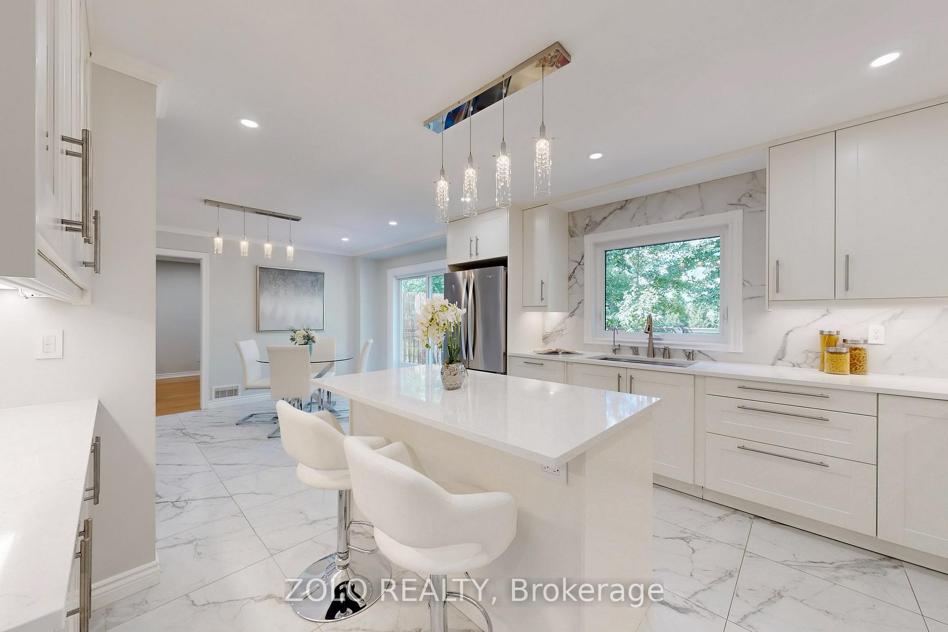 Photo 10 of 371 Binns Avenue, Newmarket, Glenway Estates — HOMEH