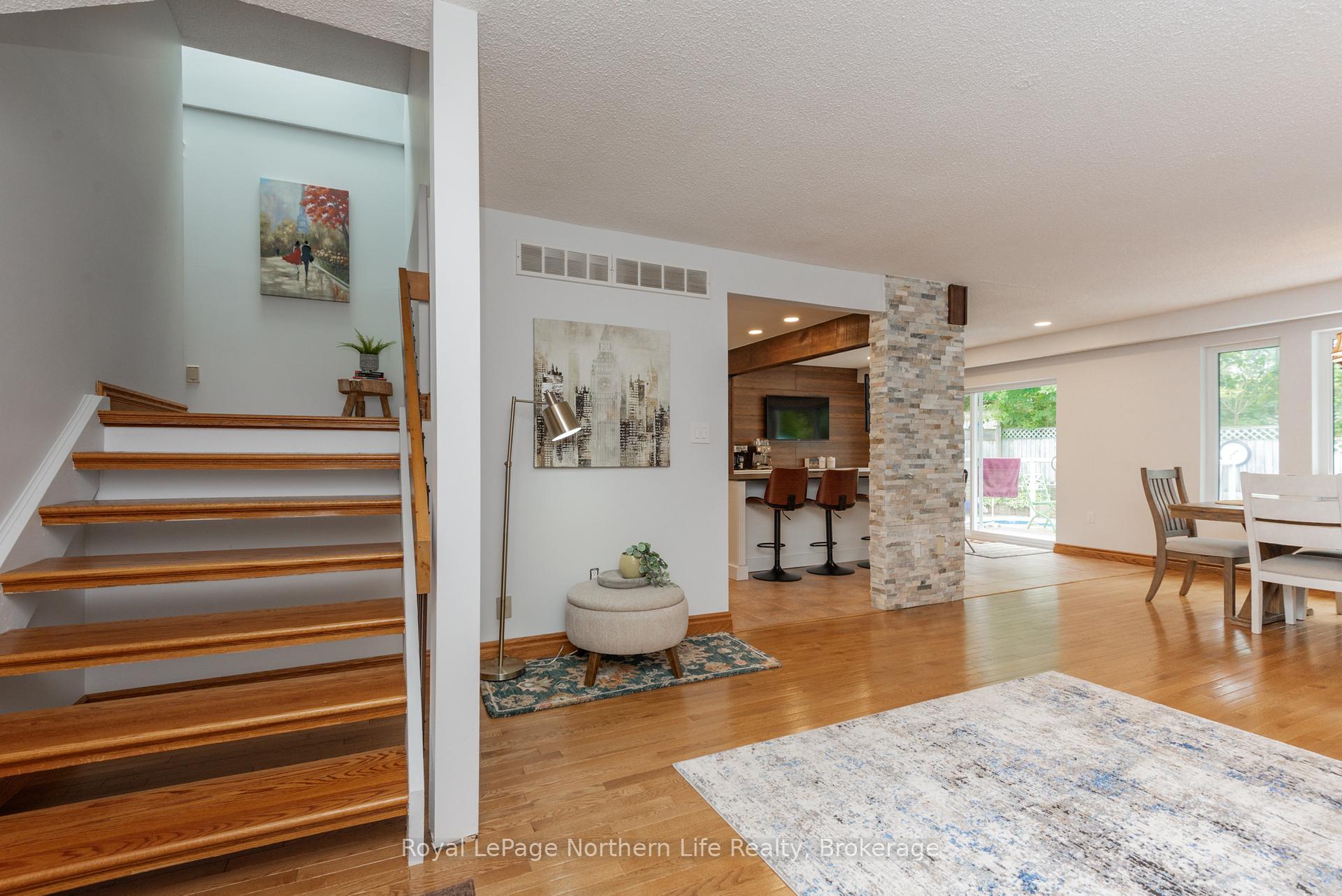 Photo 2 of 102 Sable Crescent, North Bay, Birchaven — HOMEH