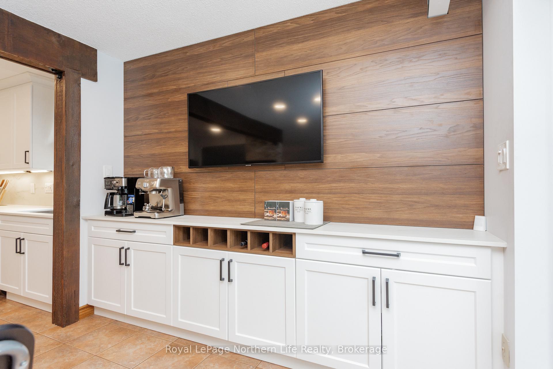 Photo 6 of 102 Sable Crescent, North Bay, Birchaven — HOMEH