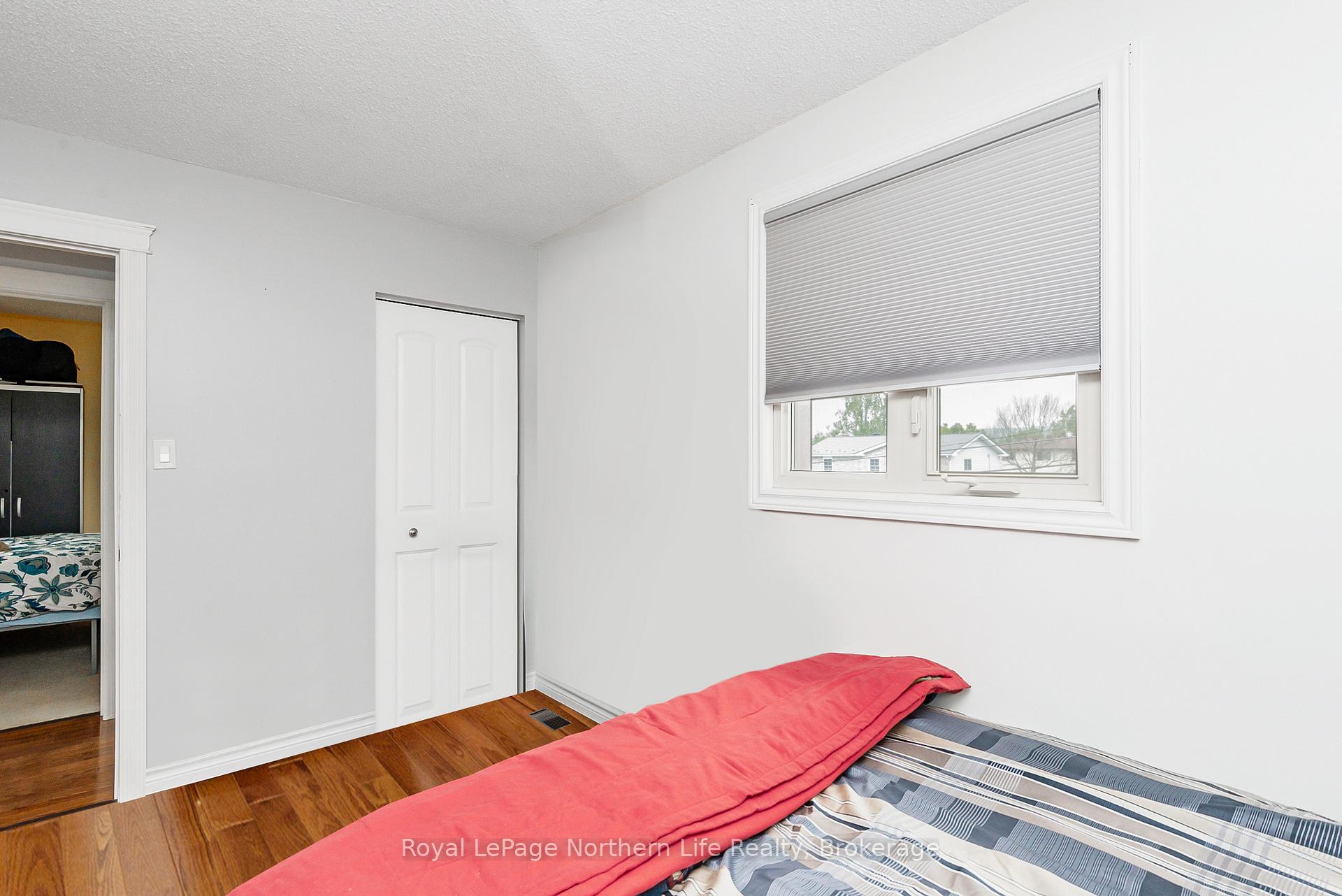 Photo 16 of 102 Sable Crescent, North Bay, Birchaven — HOMEH