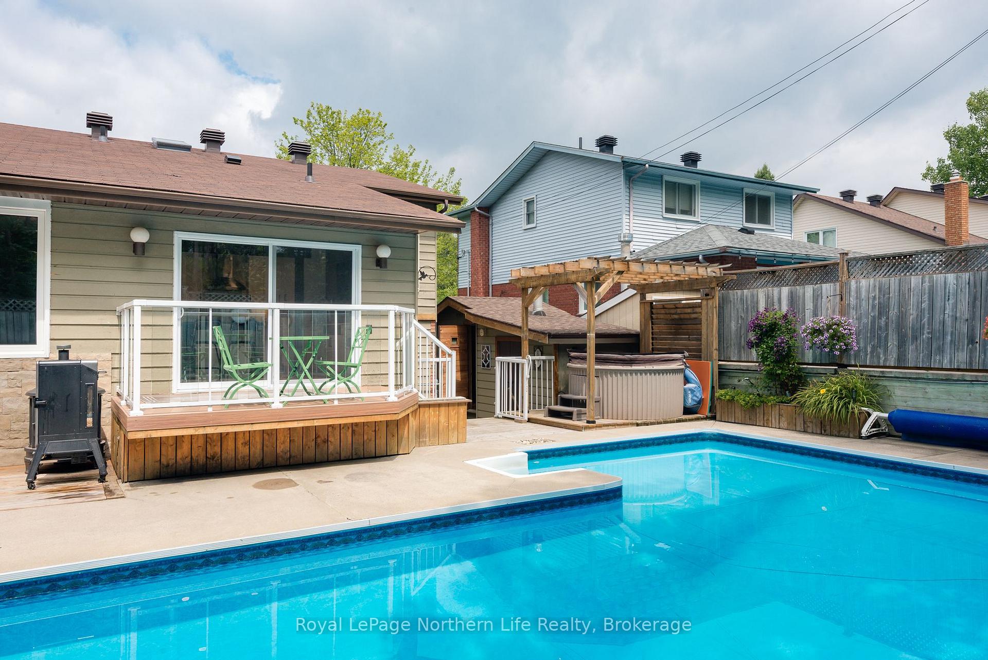 Photo 29 of 102 Sable Crescent, North Bay, Birchaven — HOMEH