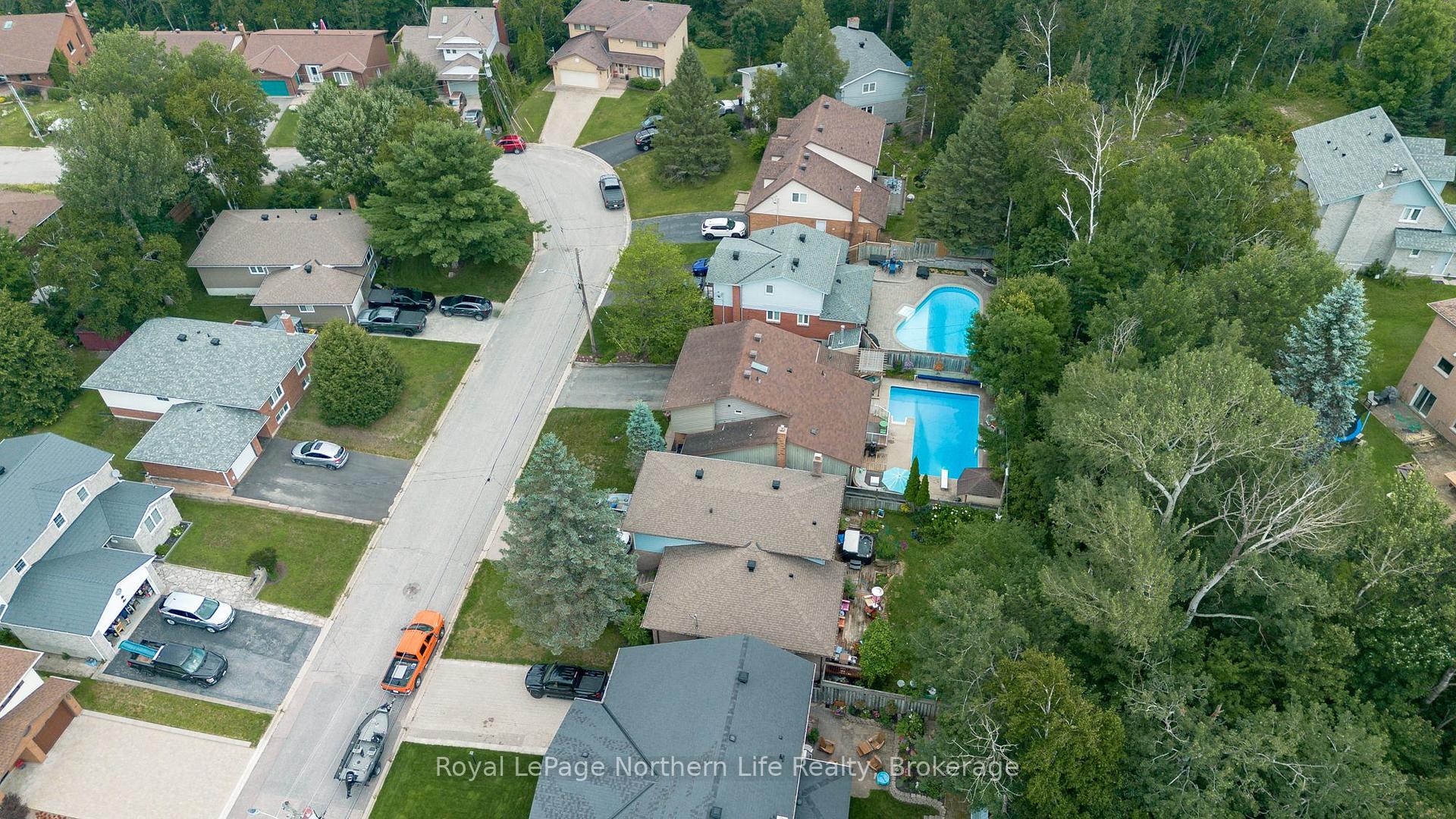 Photo 38 of 102 Sable Crescent, North Bay, Birchaven — HOMEH