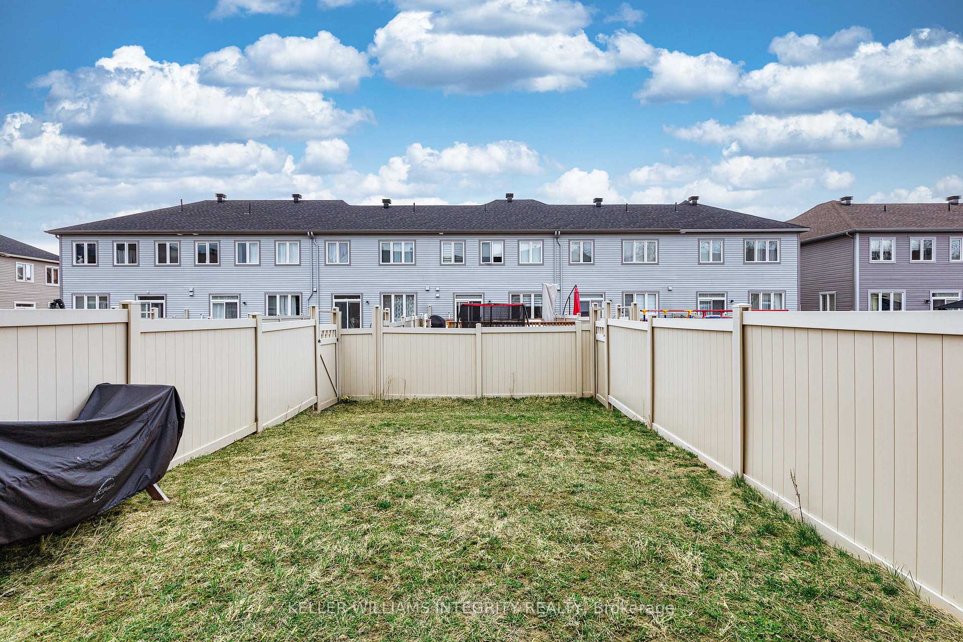 Photo 20 of 509 Tulip Tree Way, Ottawa, Mer Bleue/Bradley Estates/Anderson Park — HOMEH
