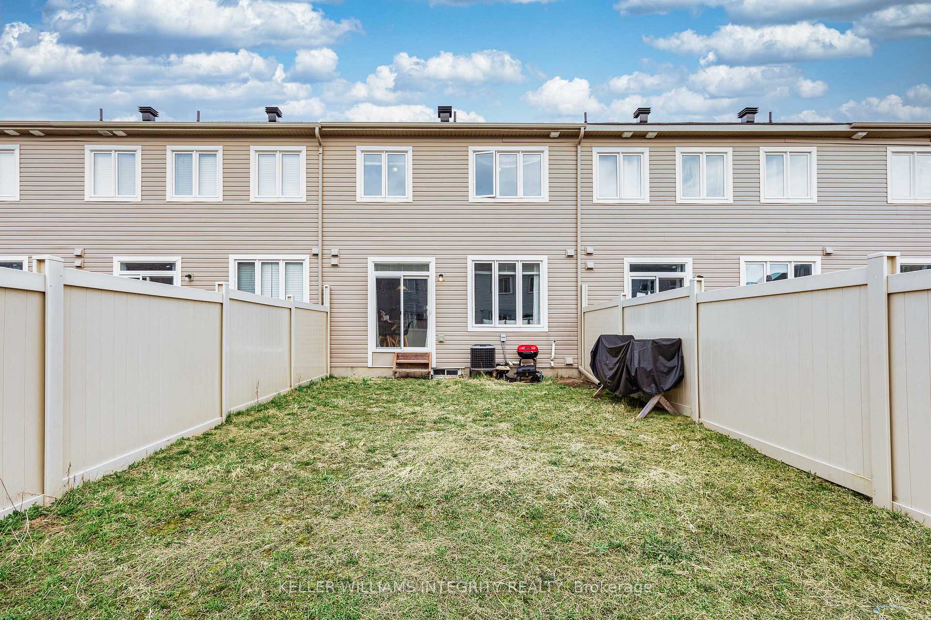 Photo 21 of 509 Tulip Tree Way, Ottawa, Mer Bleue/Bradley Estates/Anderson Park — HOMEH