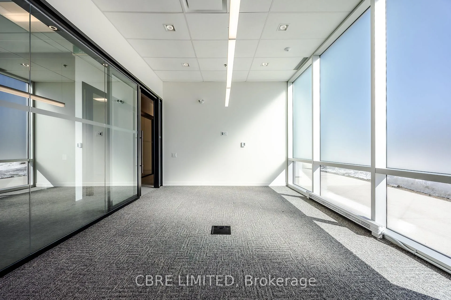 Photo 5 of Unit 805, 18 Knightsbridge Rd, Brampton, Queen Street Corridor — HOMEH