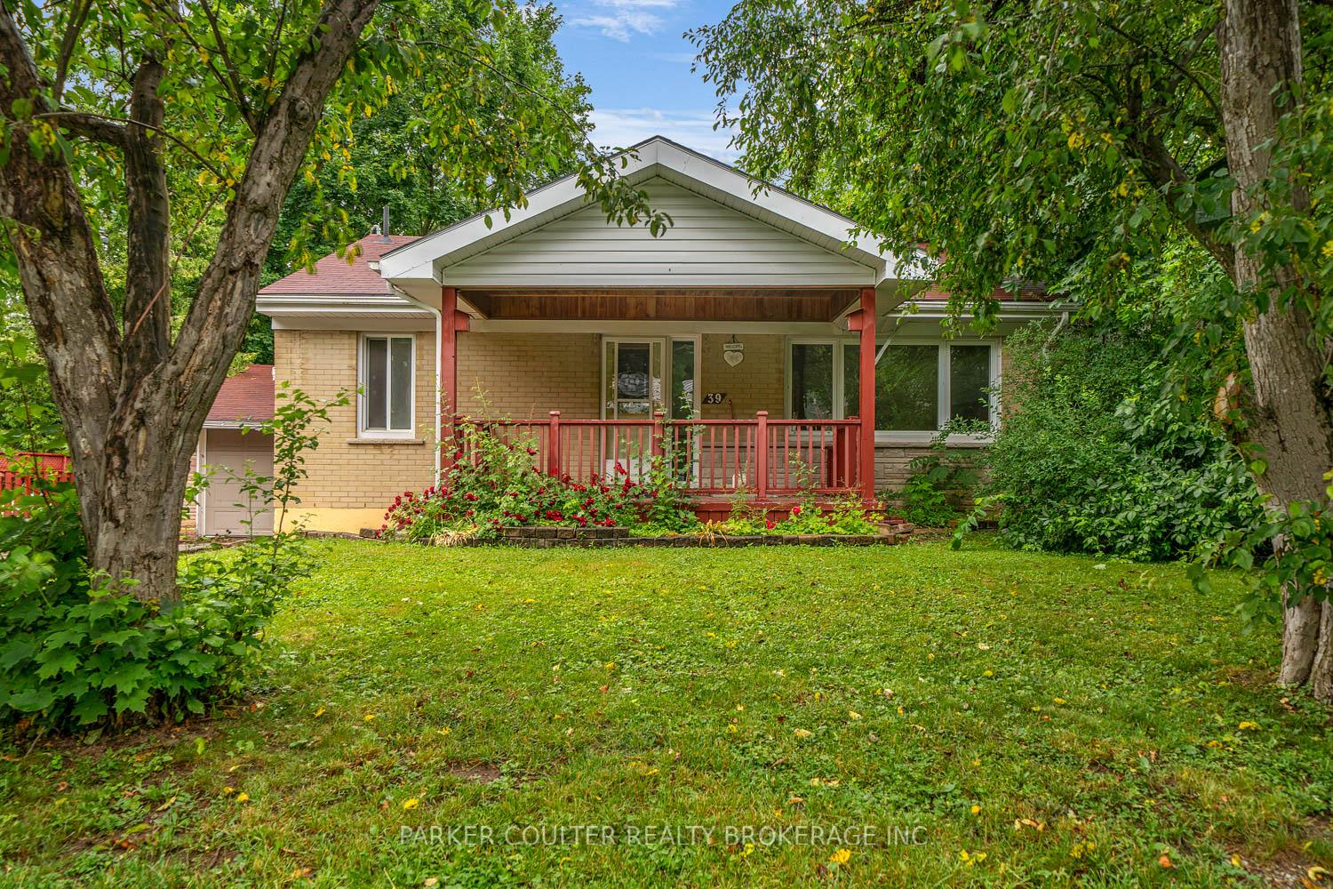 Photo 4 of 39 Elmer Avenue, Orillia — HOMEH