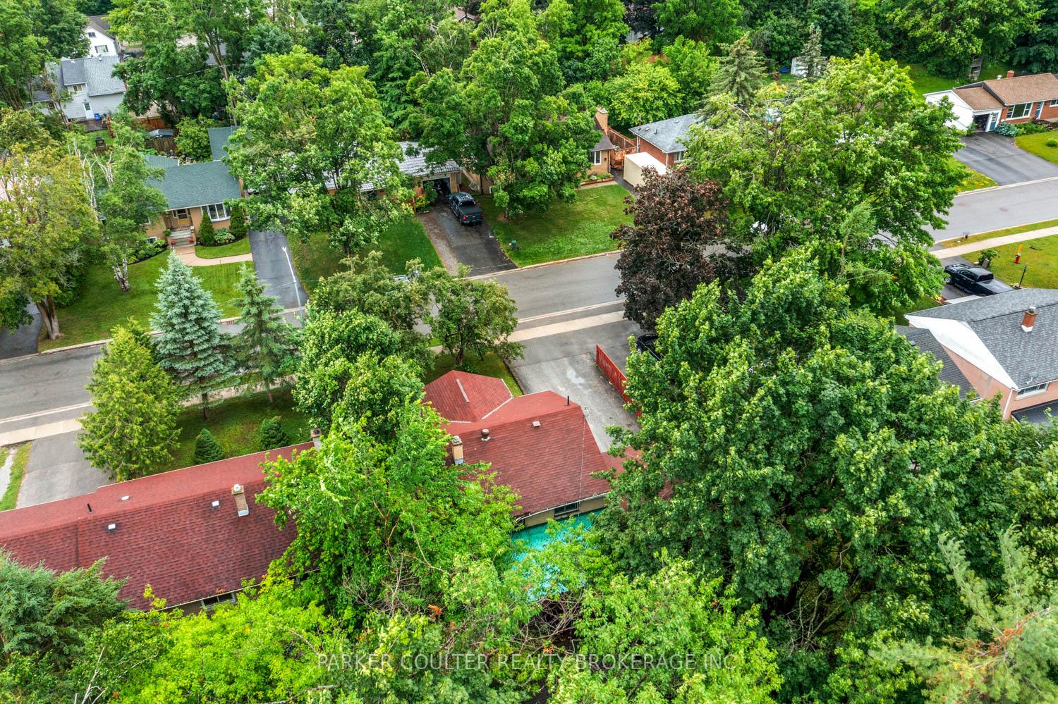 Photo 32 of 39 Elmer Avenue, Orillia — HOMEH