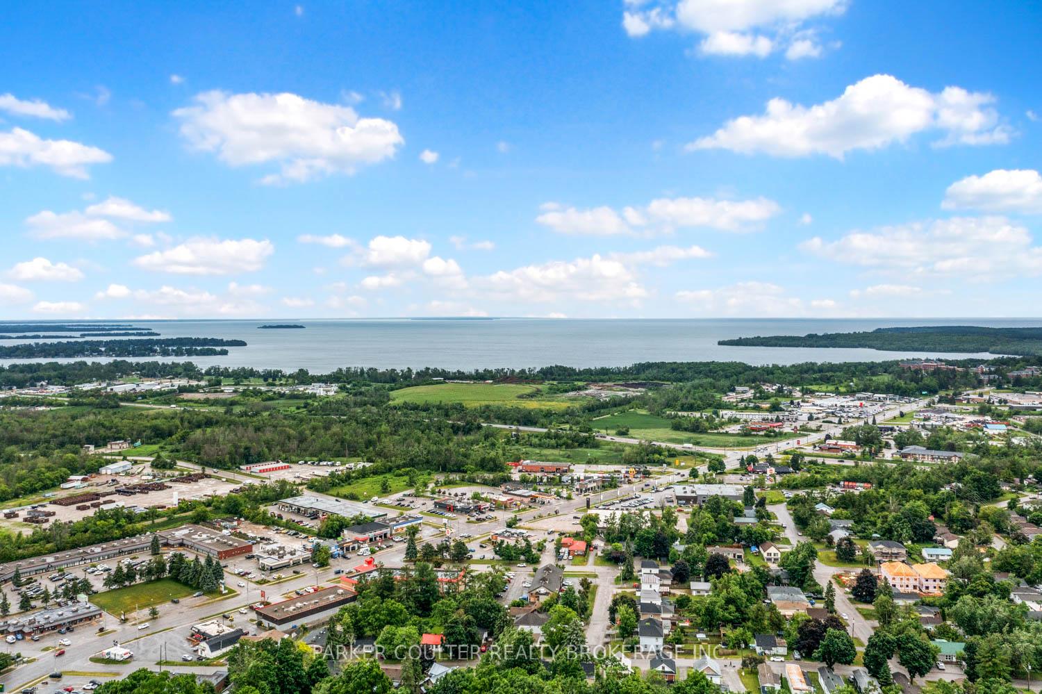 Photo 33 of 39 Elmer Avenue, Orillia — HOMEH