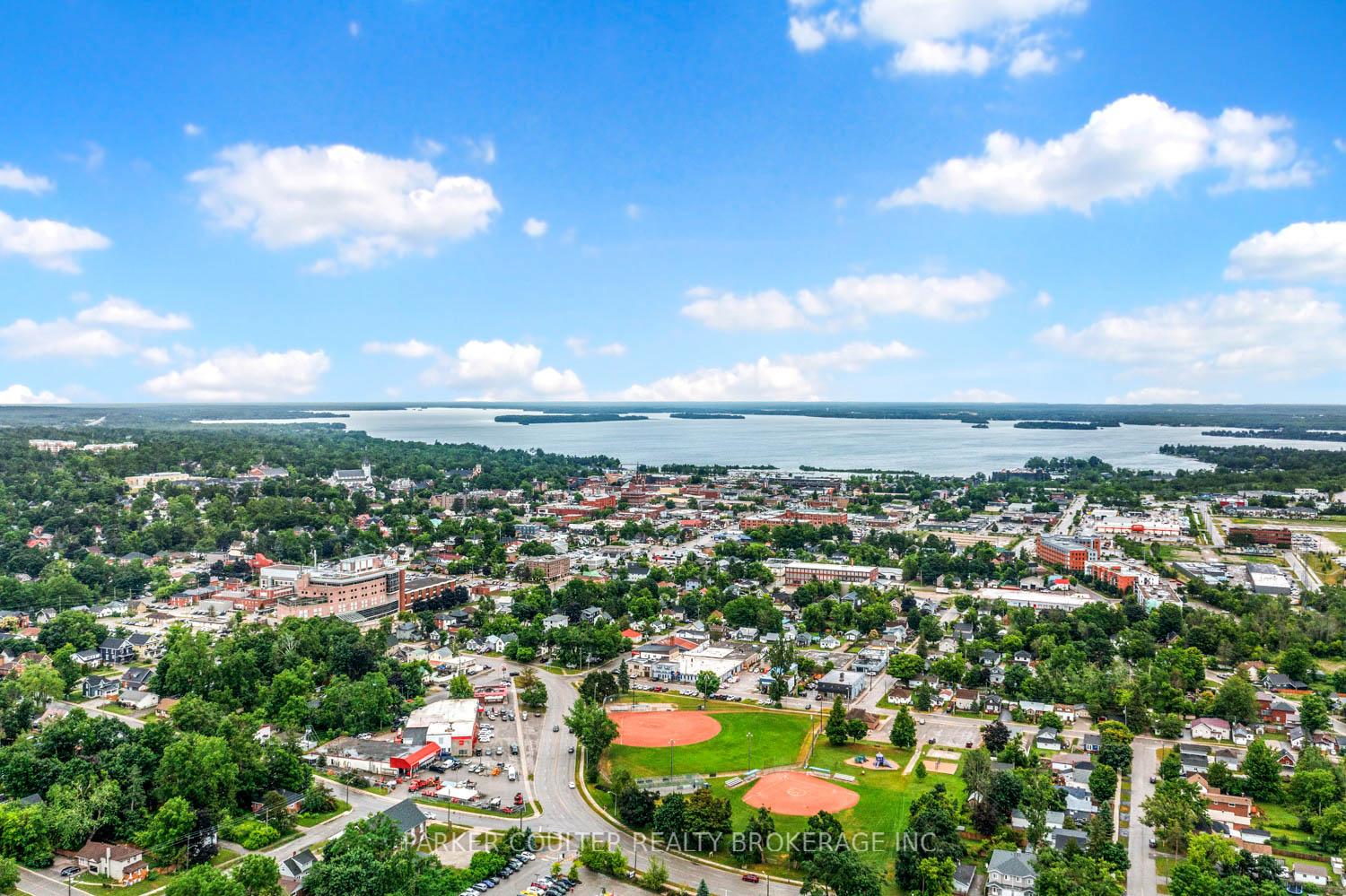 Photo 34 of 39 Elmer Avenue, Orillia — HOMEH