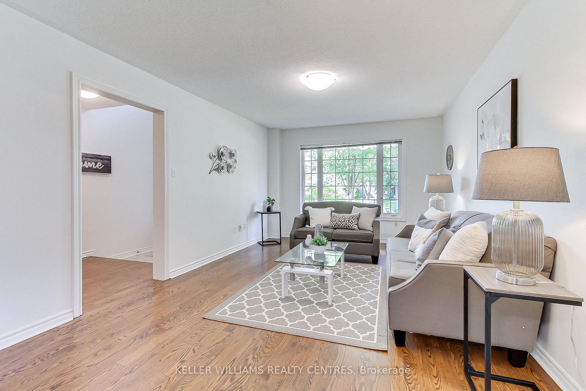 Photo 6 of 471 Binns Avenue, Newmarket, Glenway Estates — HOMEH