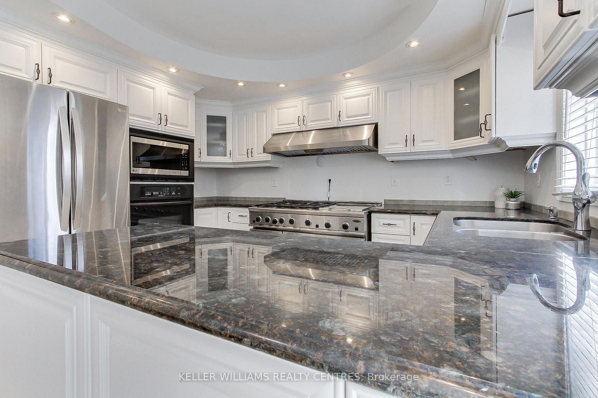 Photo 13 of 471 Binns Avenue, Newmarket, Glenway Estates — HOMEH