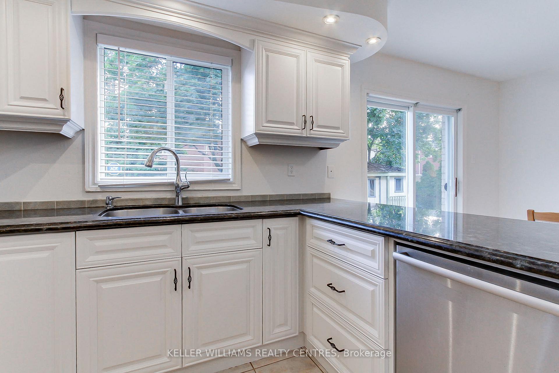 Photo 15 of 471 Binns Avenue, Newmarket, Glenway Estates — HOMEH
