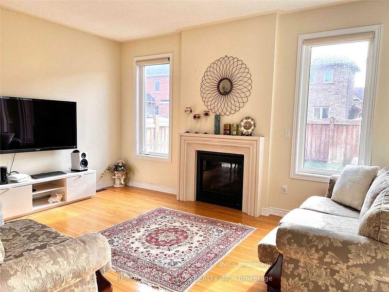 Photo 5 of 31 Pisanelli Avenue, Markham, Cathedraltown — HOMEH