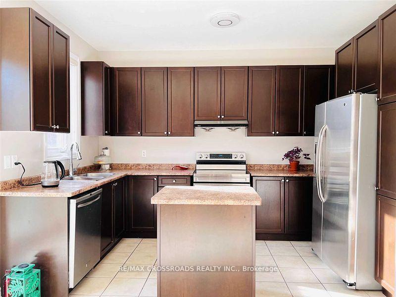 Photo 6 of 31 Pisanelli Avenue, Markham, Cathedraltown — HOMEH
