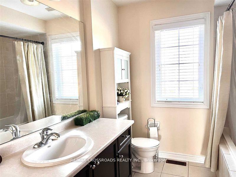 Photo 12 of 31 Pisanelli Avenue, Markham, Cathedraltown — HOMEH