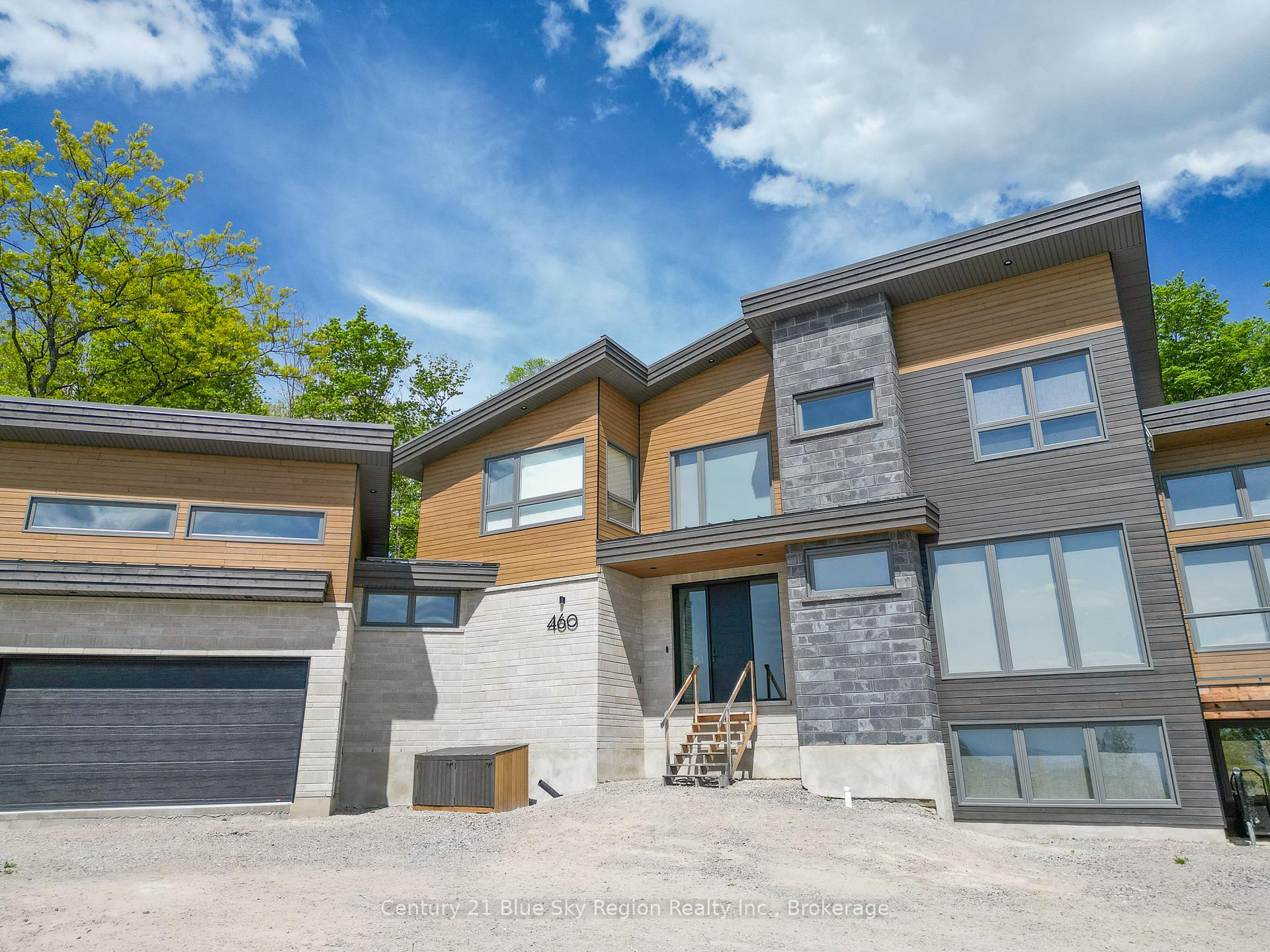 Photo 5 of 460 Surrey Drive, North Bay, Airport — HOMEH