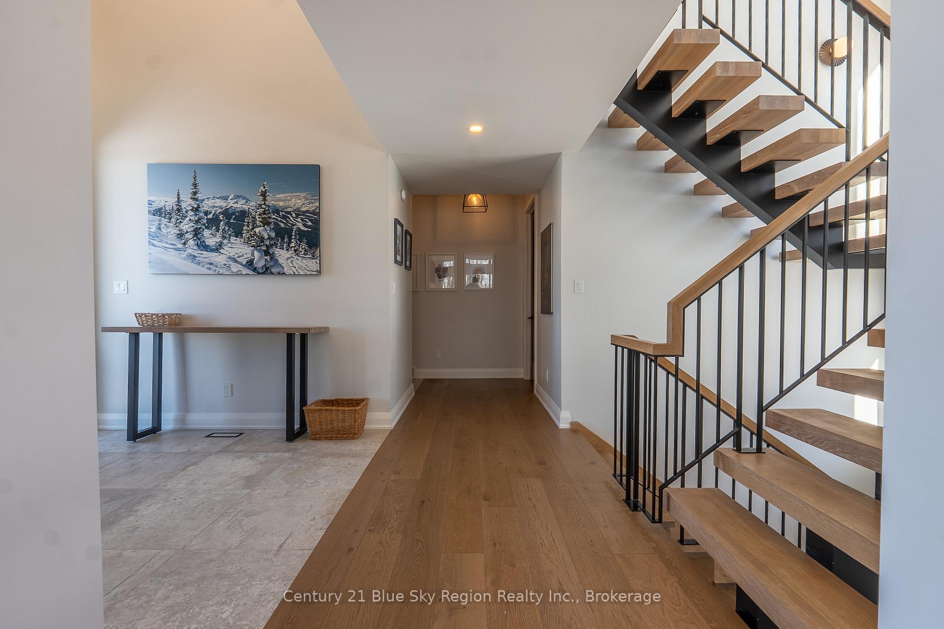 Photo 19 of 460 Surrey Drive, North Bay, Airport — HOMEH