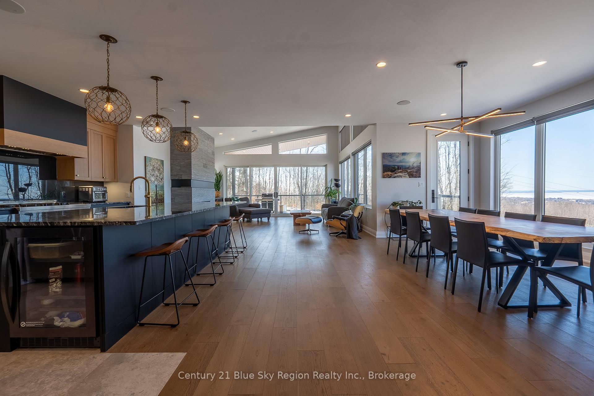 Photo 21 of 460 Surrey Drive, North Bay, Airport — HOMEH